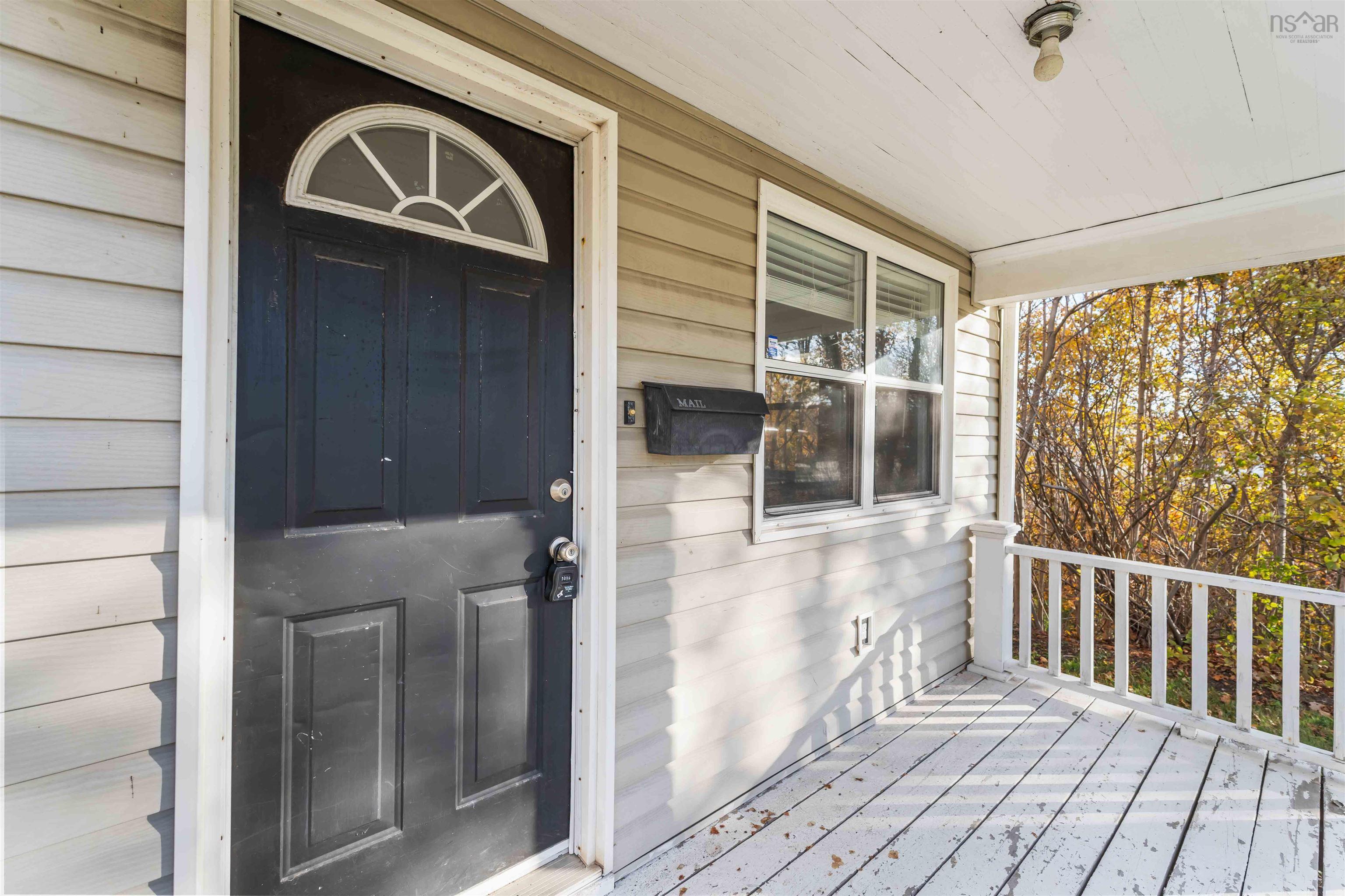 $350,000.00: 8911 Commercial Street, New Minas