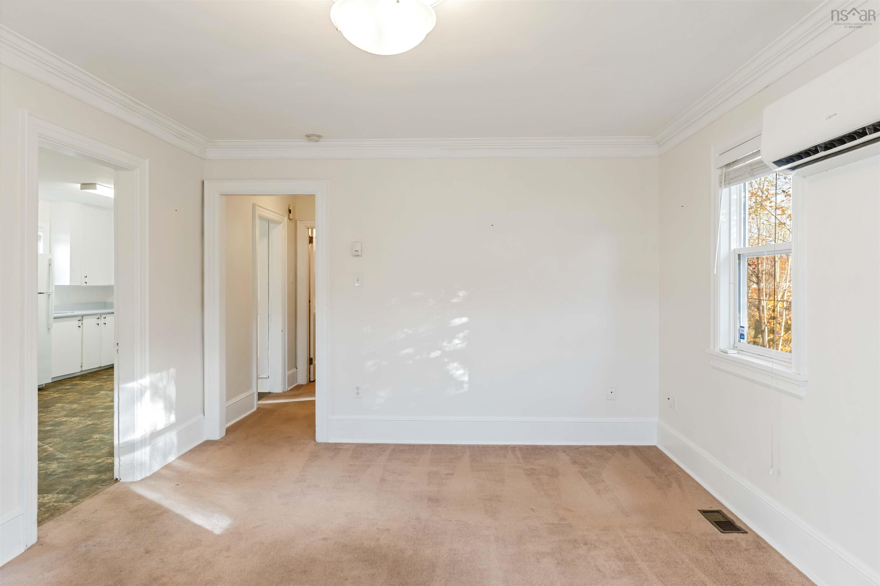 $350,000.00: 8911 Commercial Street, New Minas