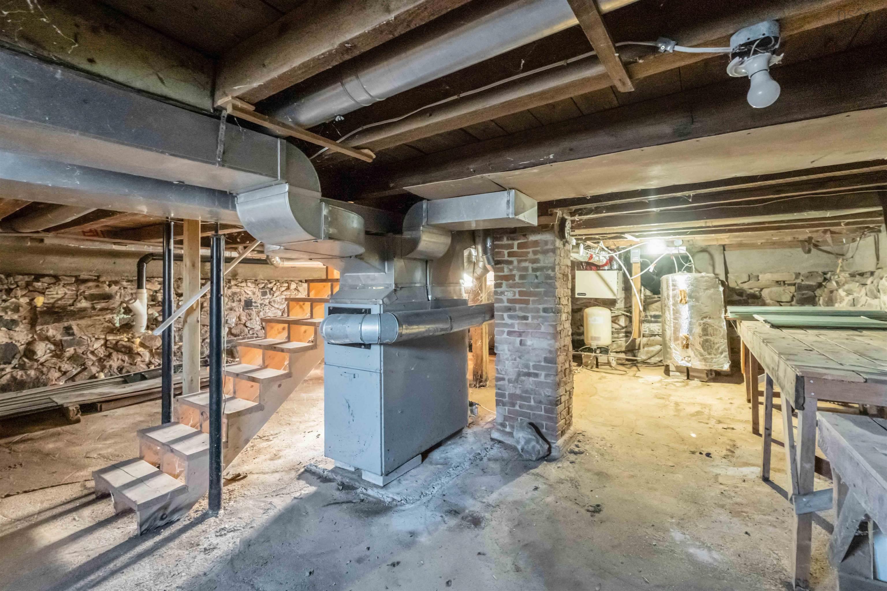 $449,900.00: 11770 Highway 1, Brickton