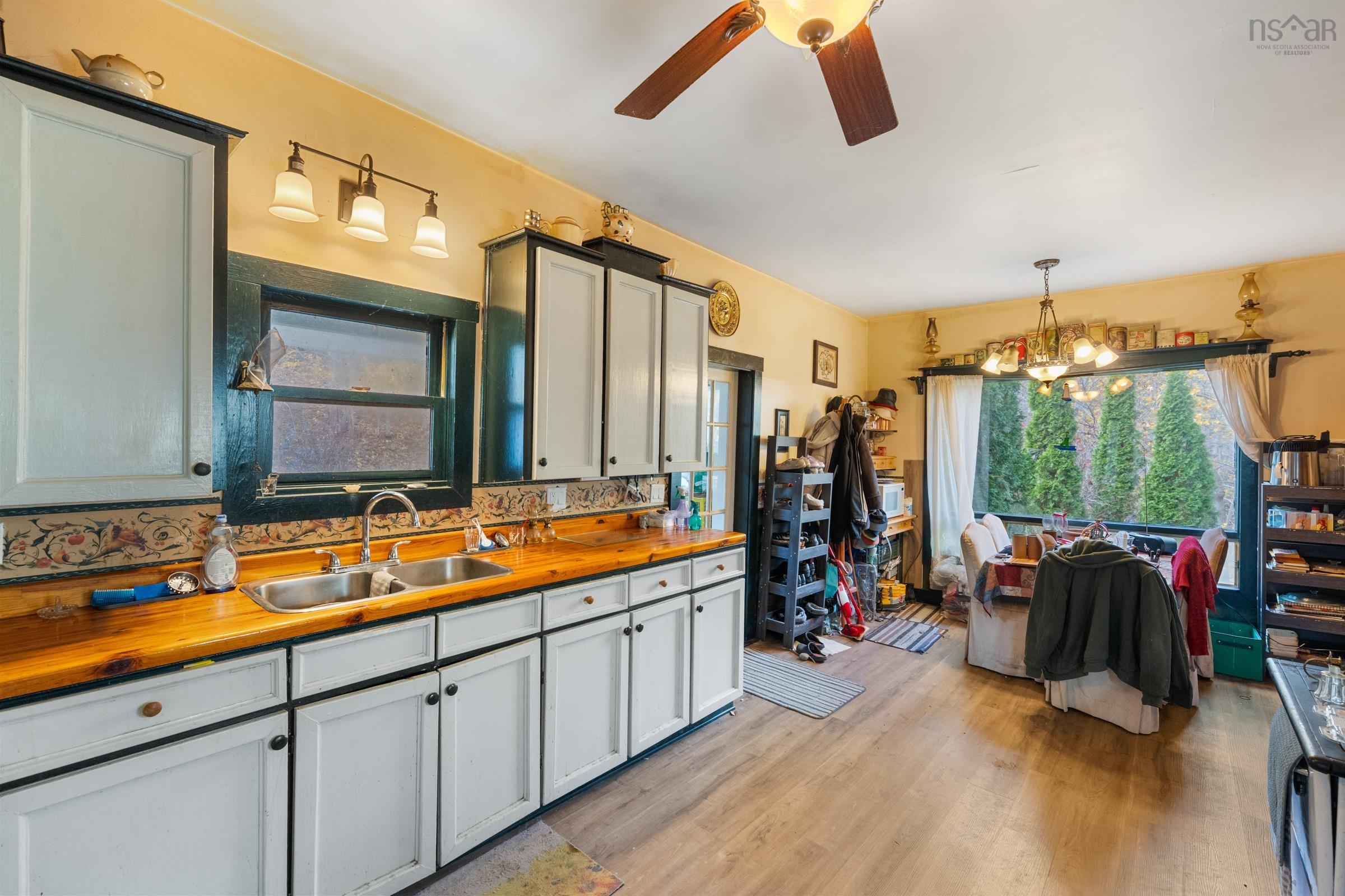 $399,000.00: 6953 Sissiboo Road, Bear River