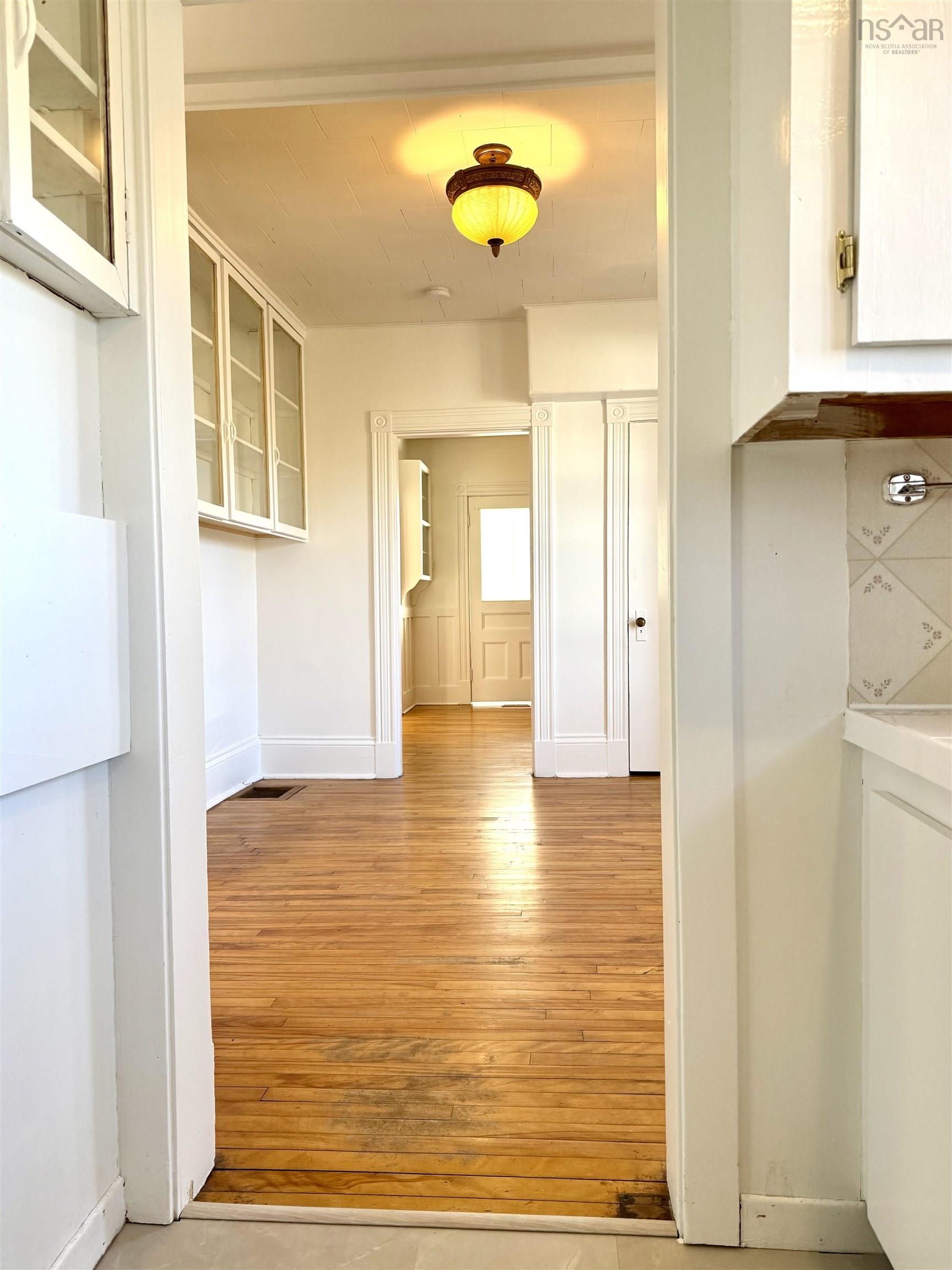 $249,995.00: 190 Church Street, Amherst