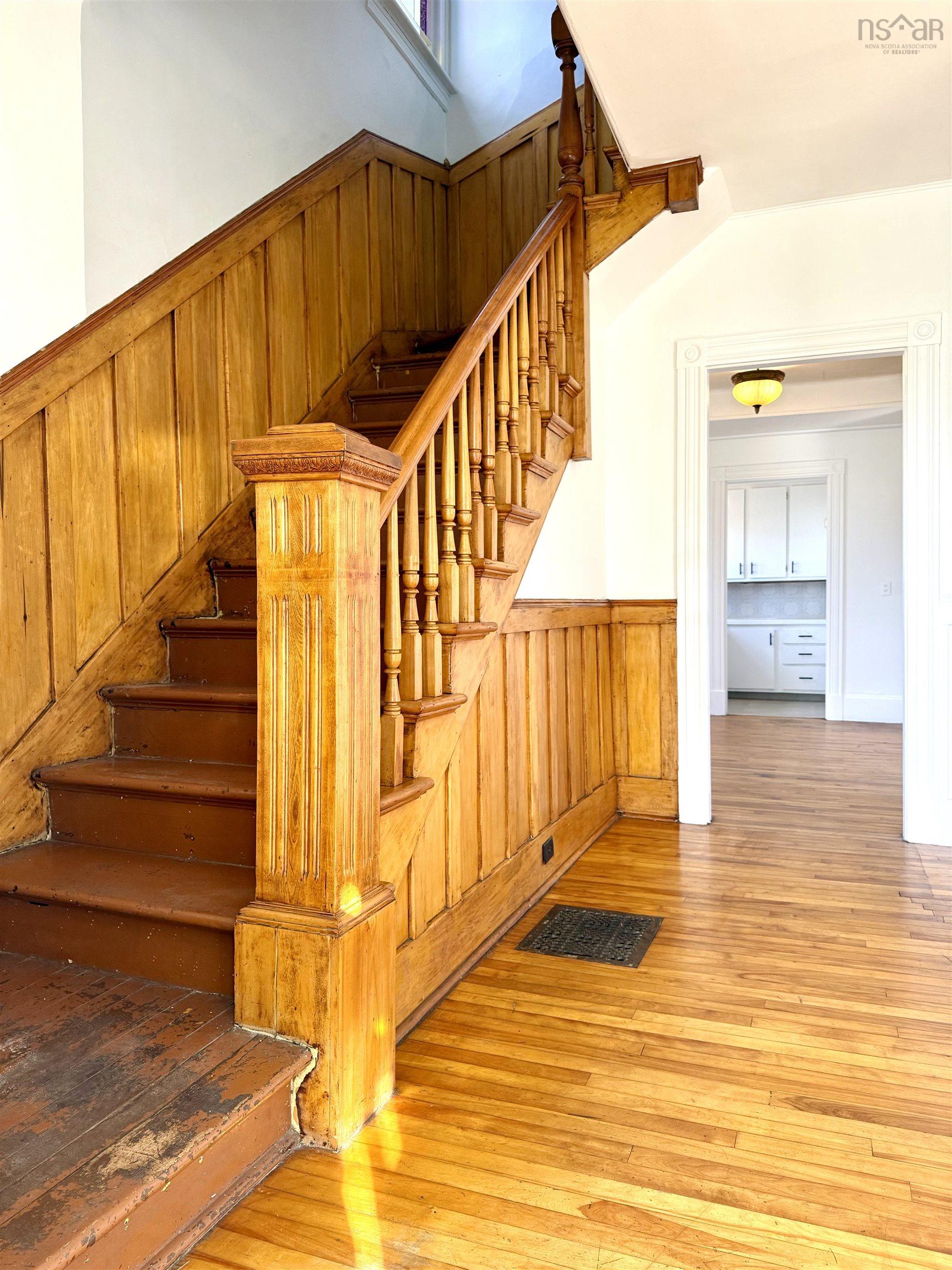 $249,995.00: 190 Church Street, Amherst