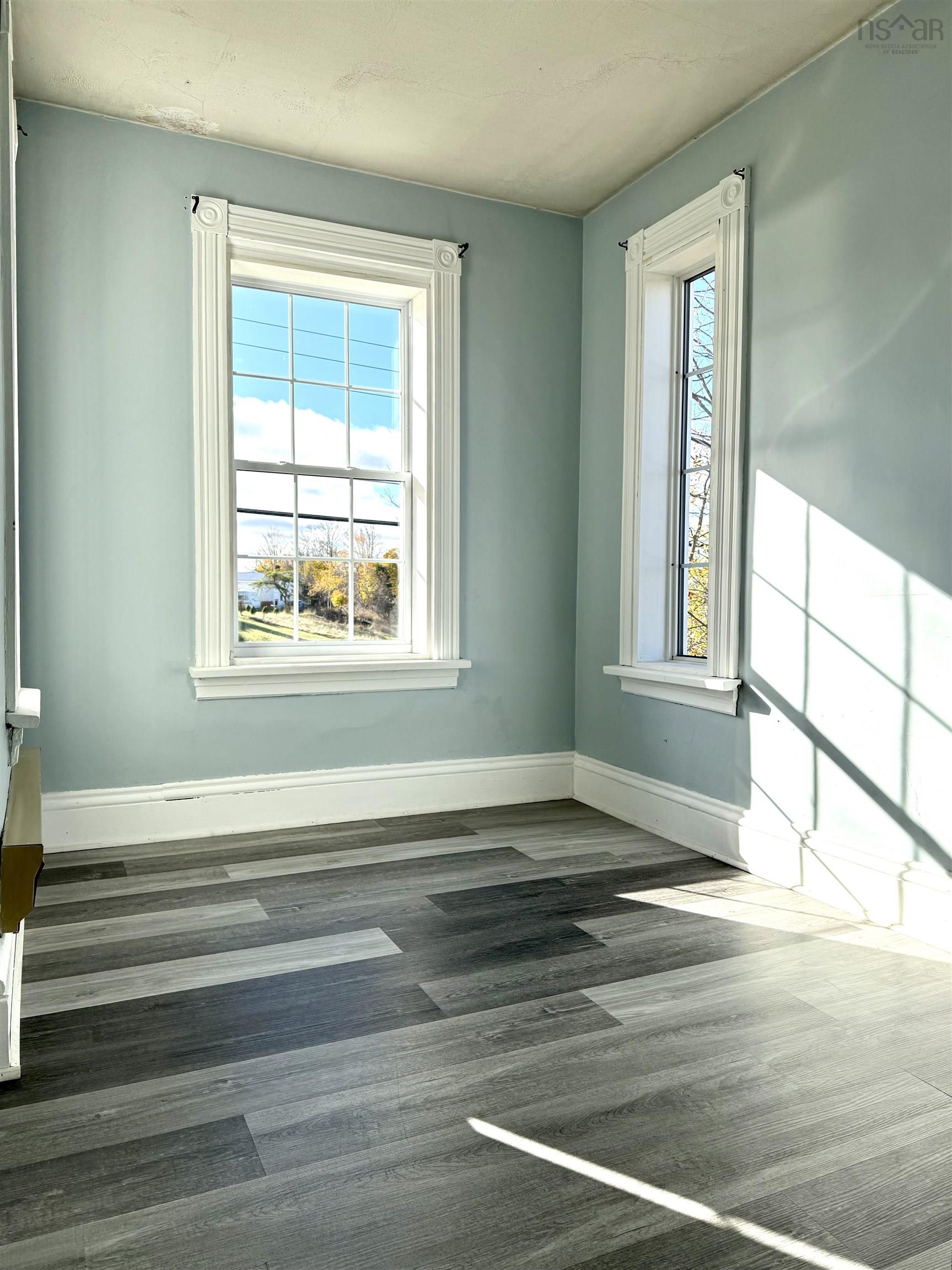 $249,995.00: 190 Church Street, Amherst