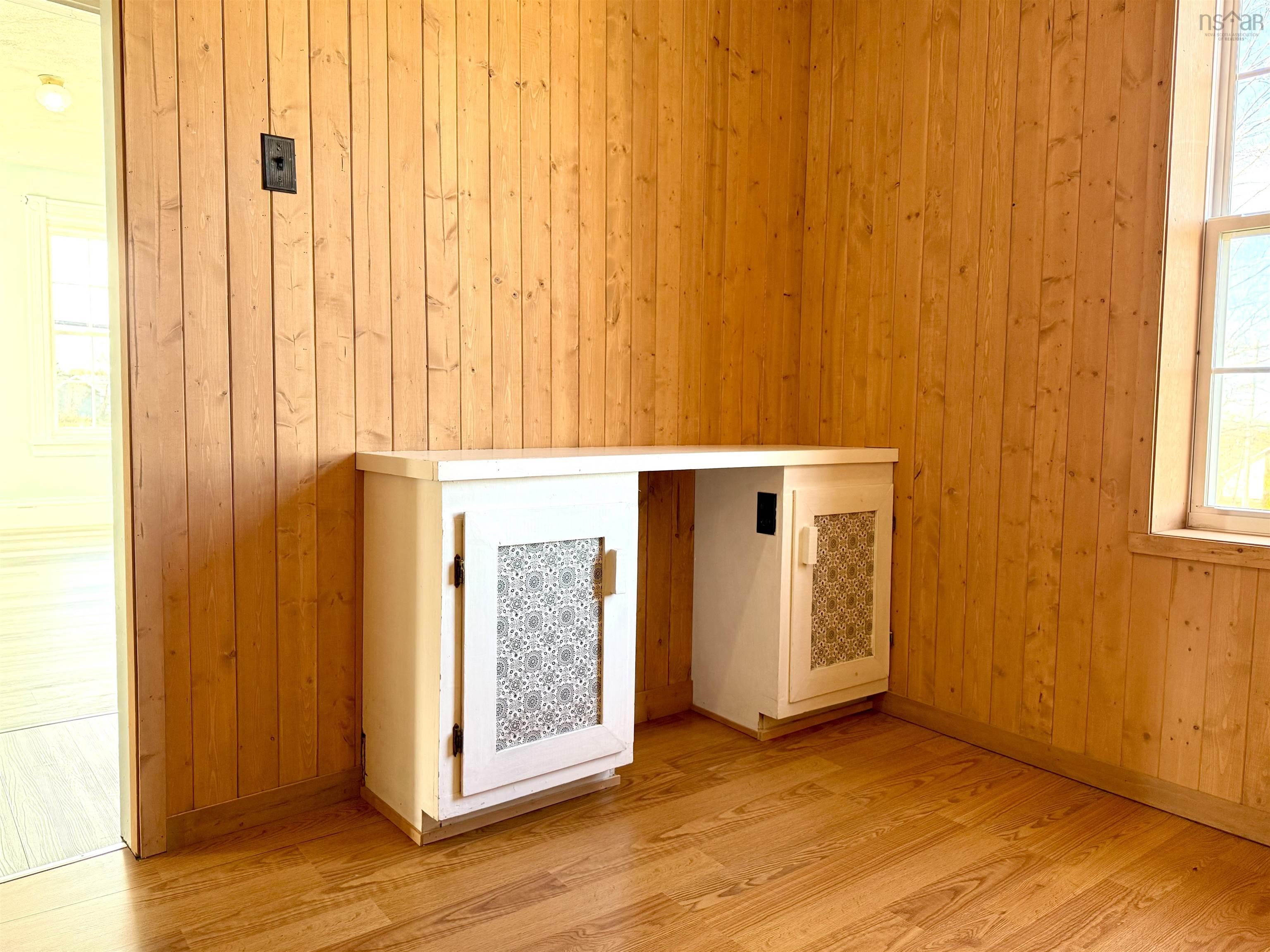 $249,995.00: 190 Church Street, Amherst