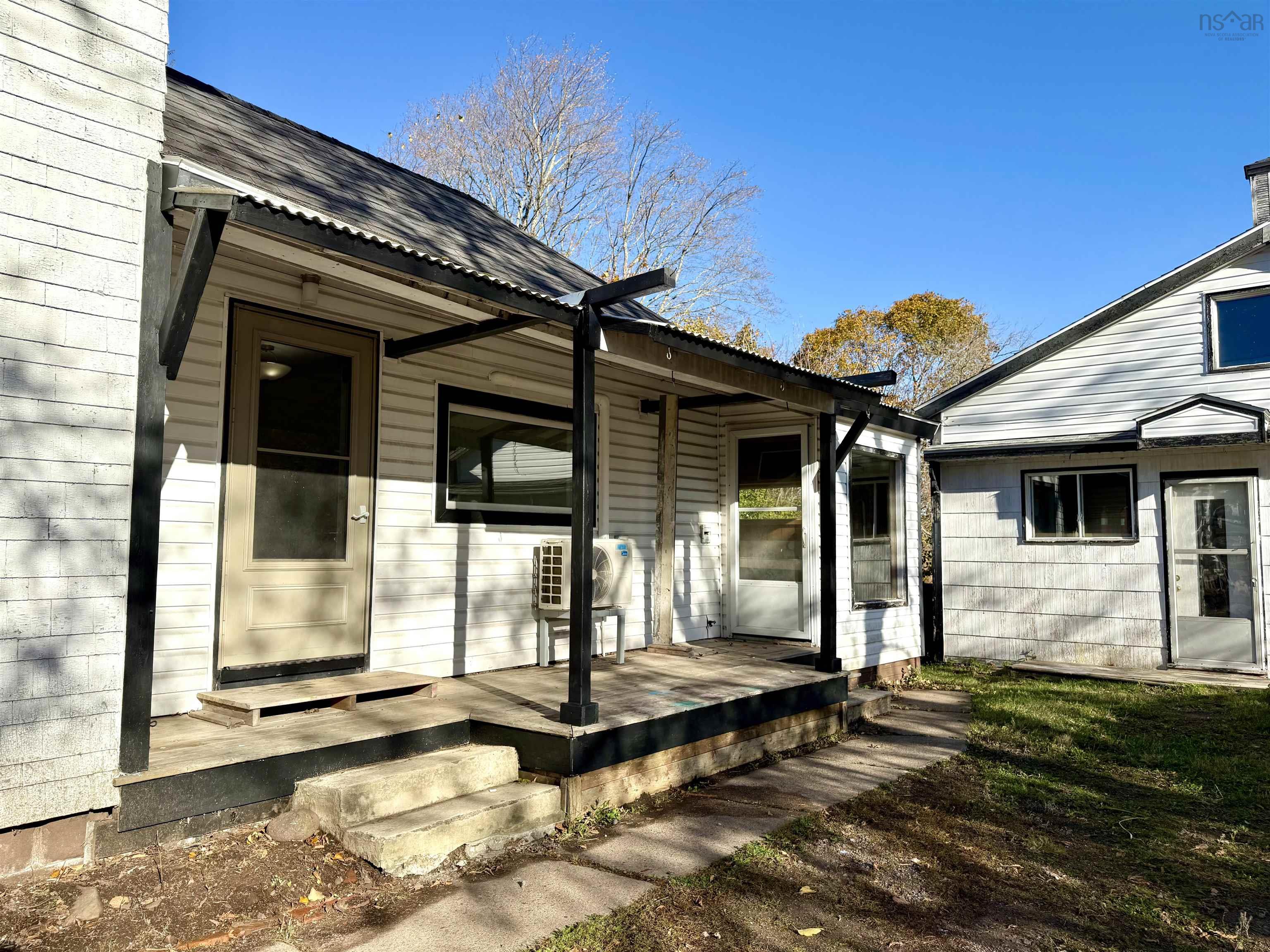 $249,995.00: 190 Church Street, Amherst