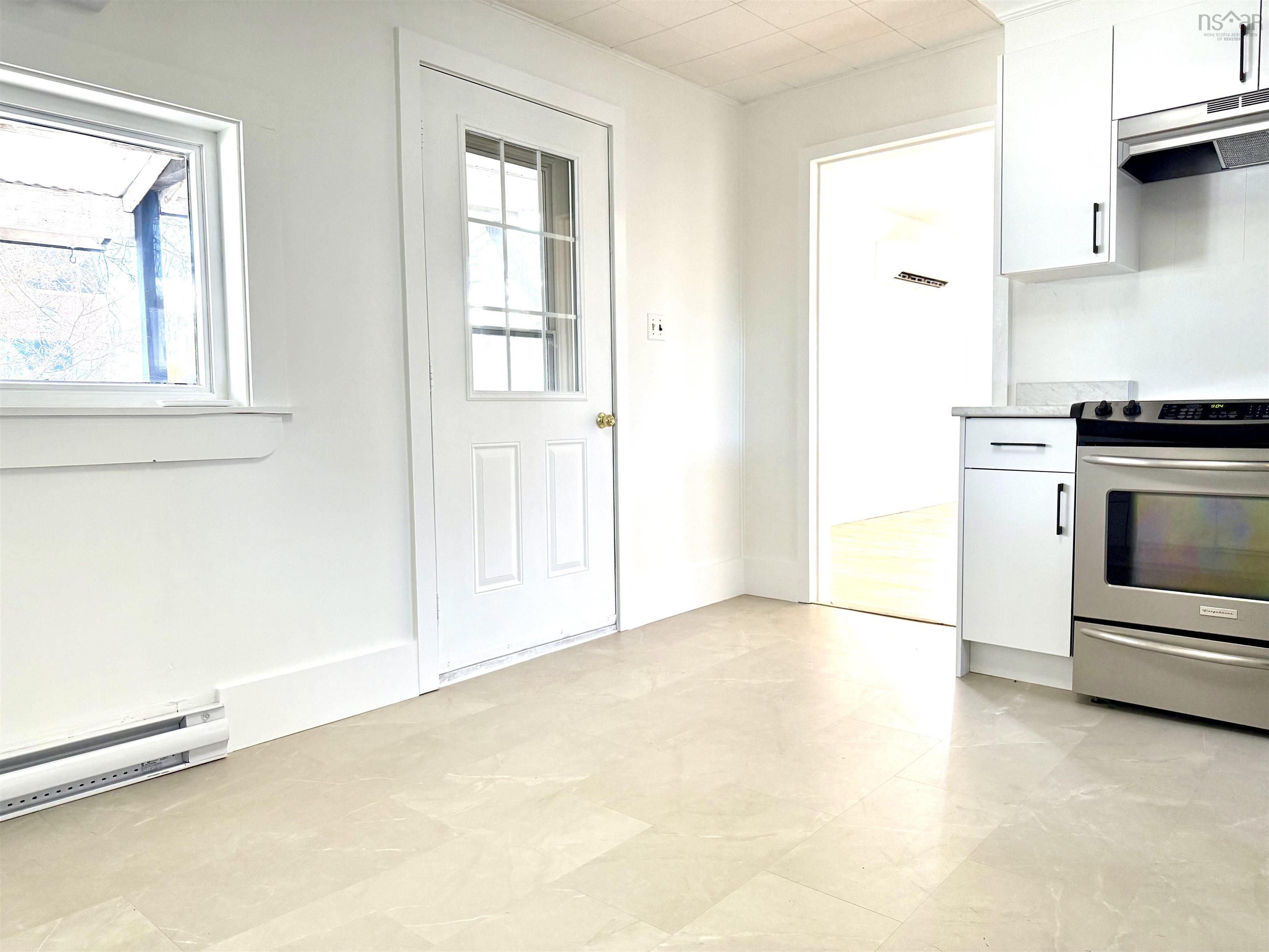 $249,995.00: 190 Church Street, Amherst