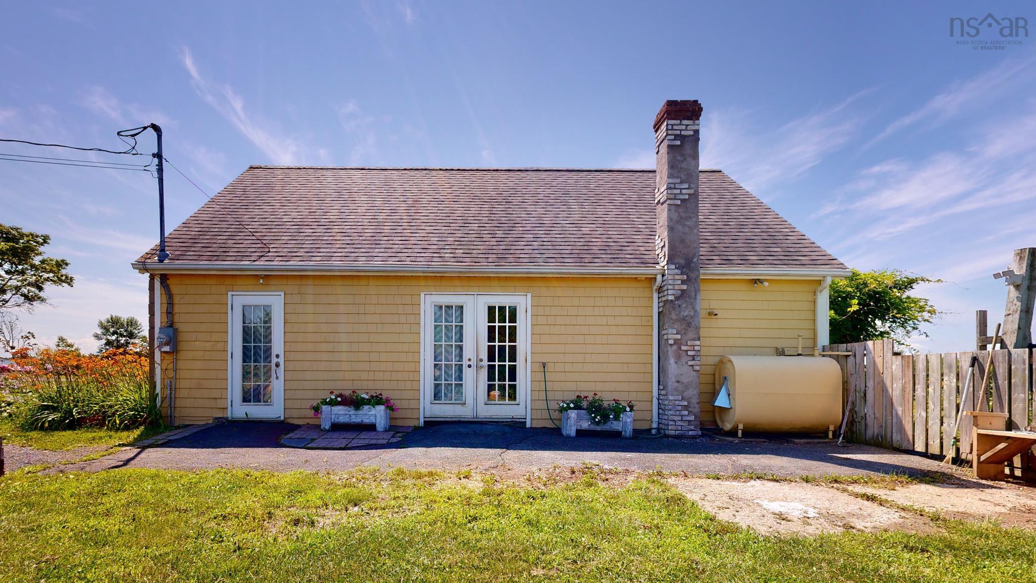 $1,675,000.00: 115 Magee Road, Port Williams