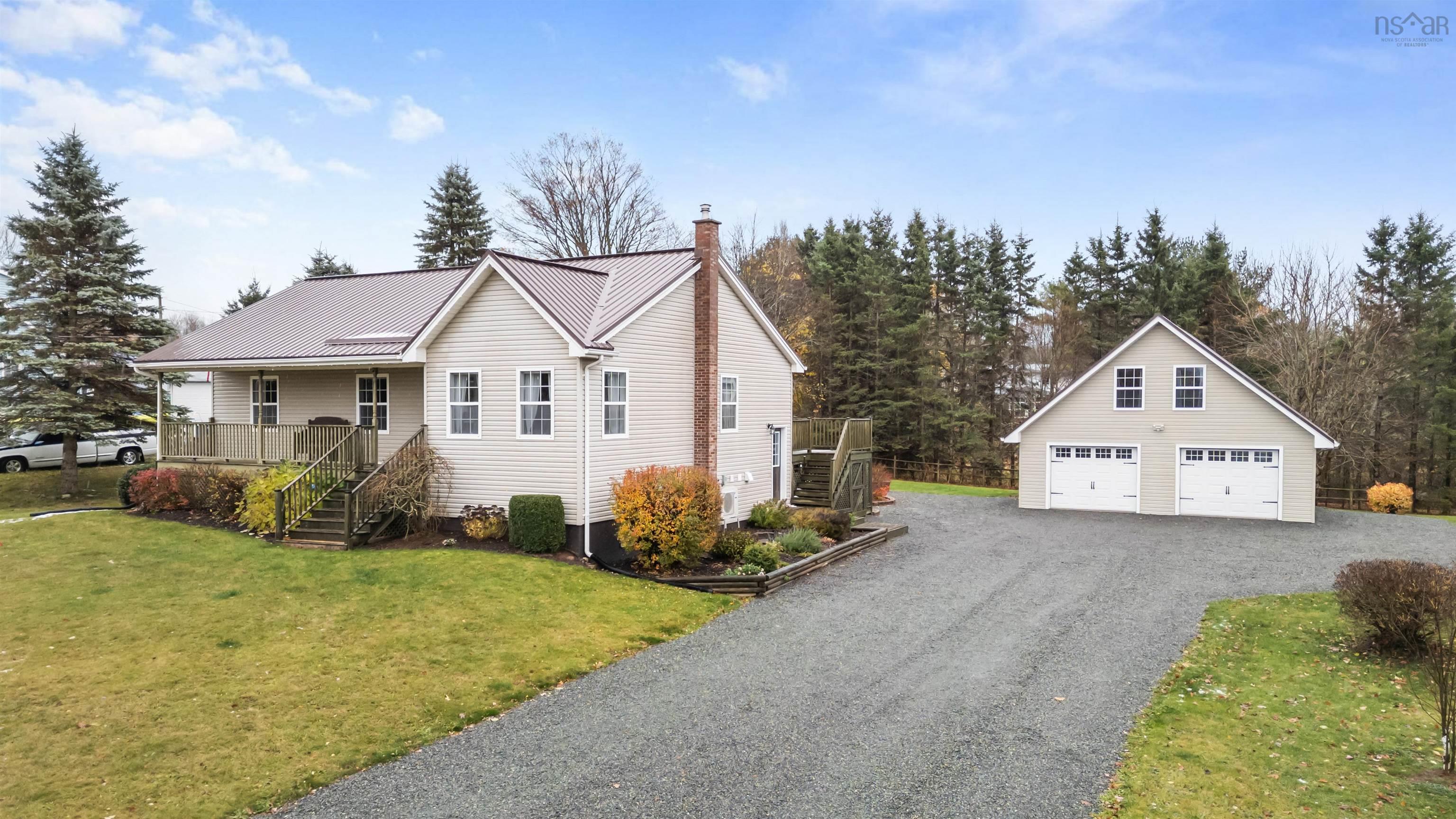 $610,000.00: 11 Downsview Drive, Lower Truro