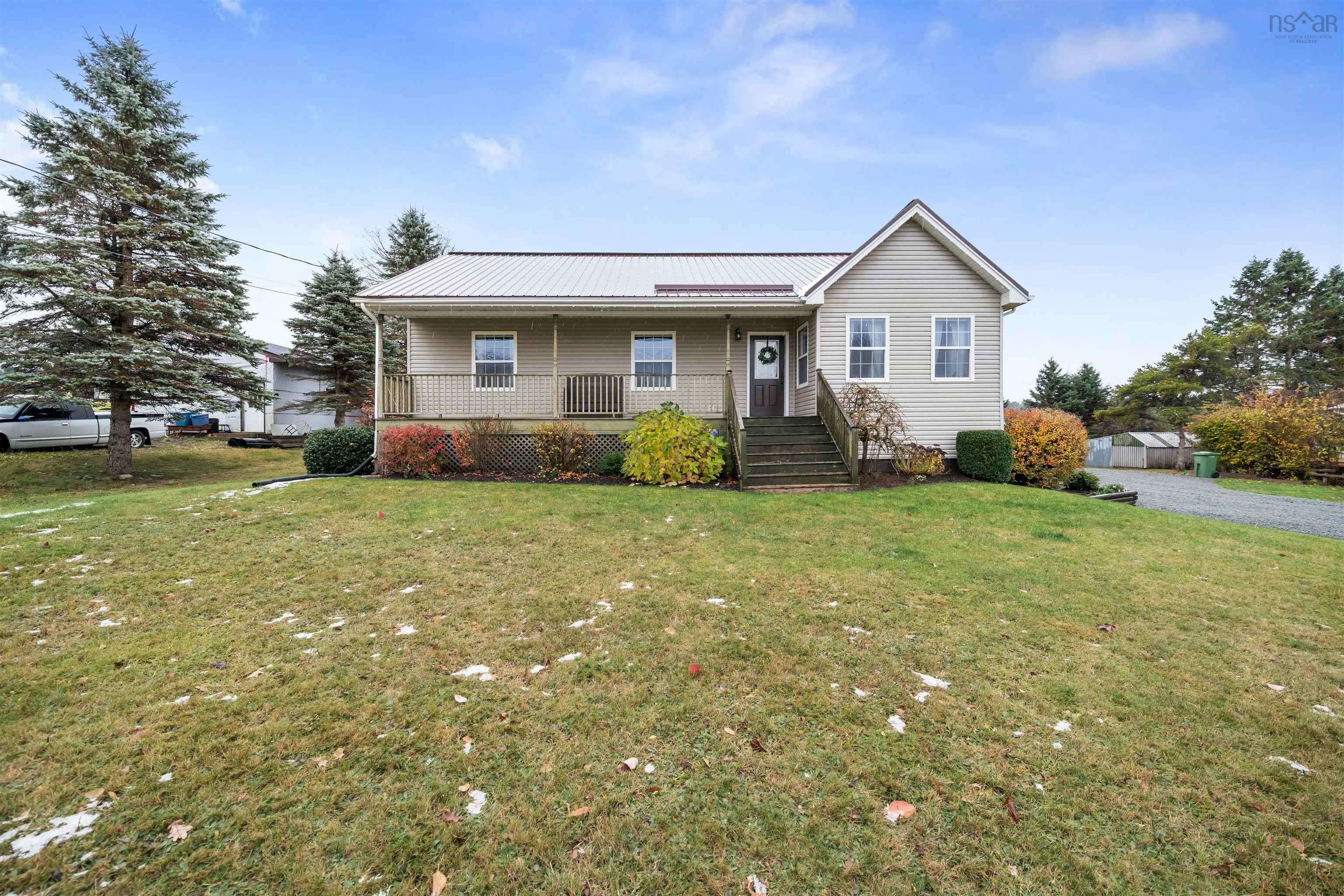 $610,000.00: 11 Downsview Drive, Lower Truro