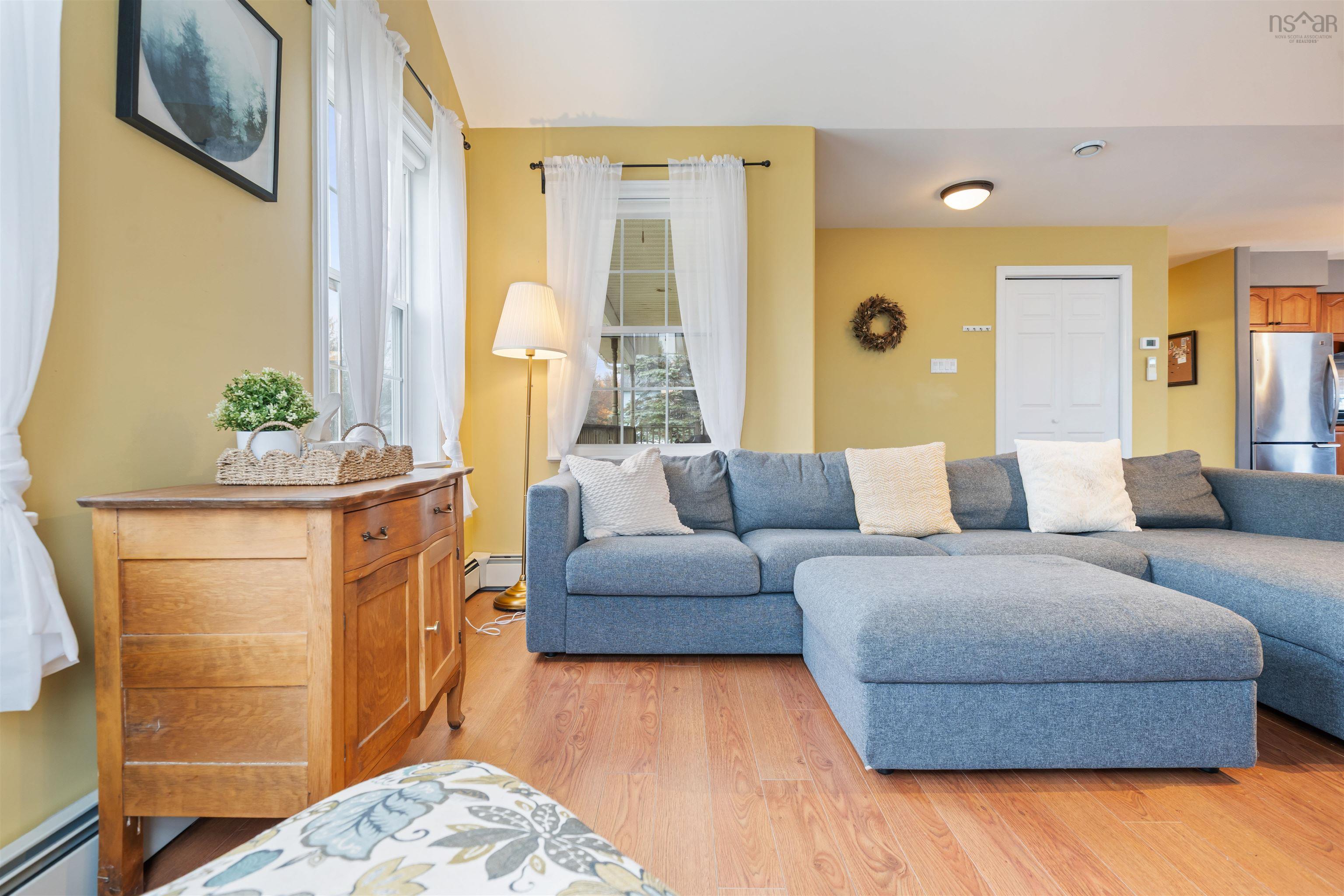 $610,000.00: 11 Downsview Drive, Lower Truro