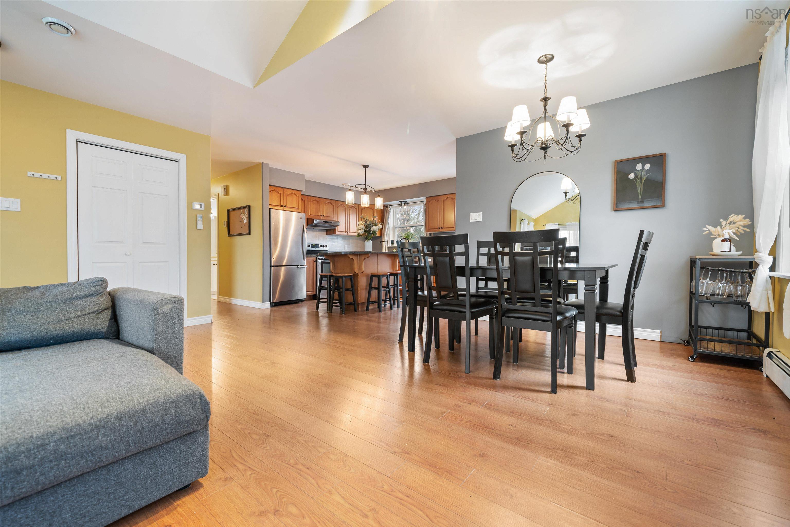 $610,000.00: 11 Downsview Drive, Lower Truro