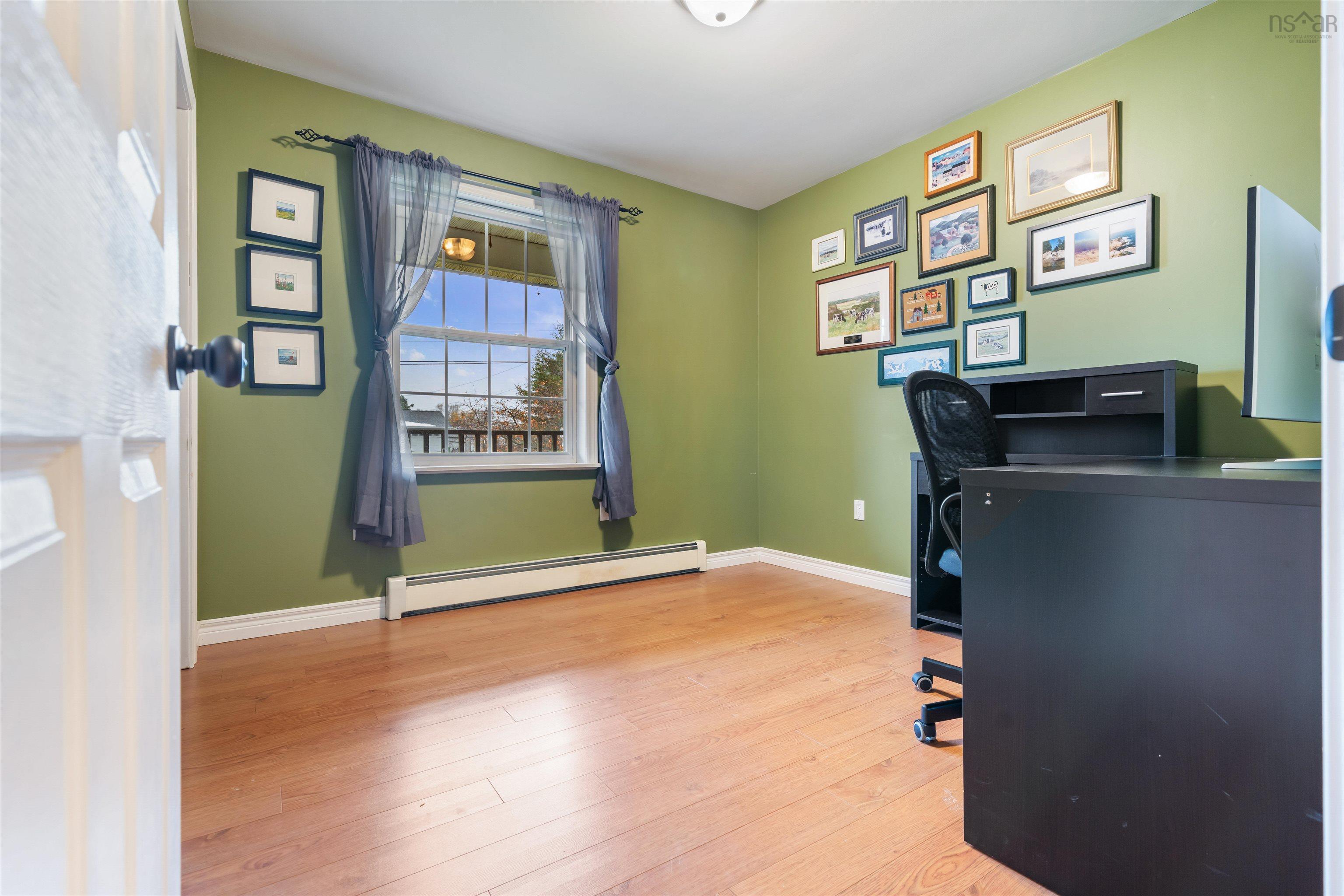 $610,000.00: 11 Downsview Drive, Lower Truro