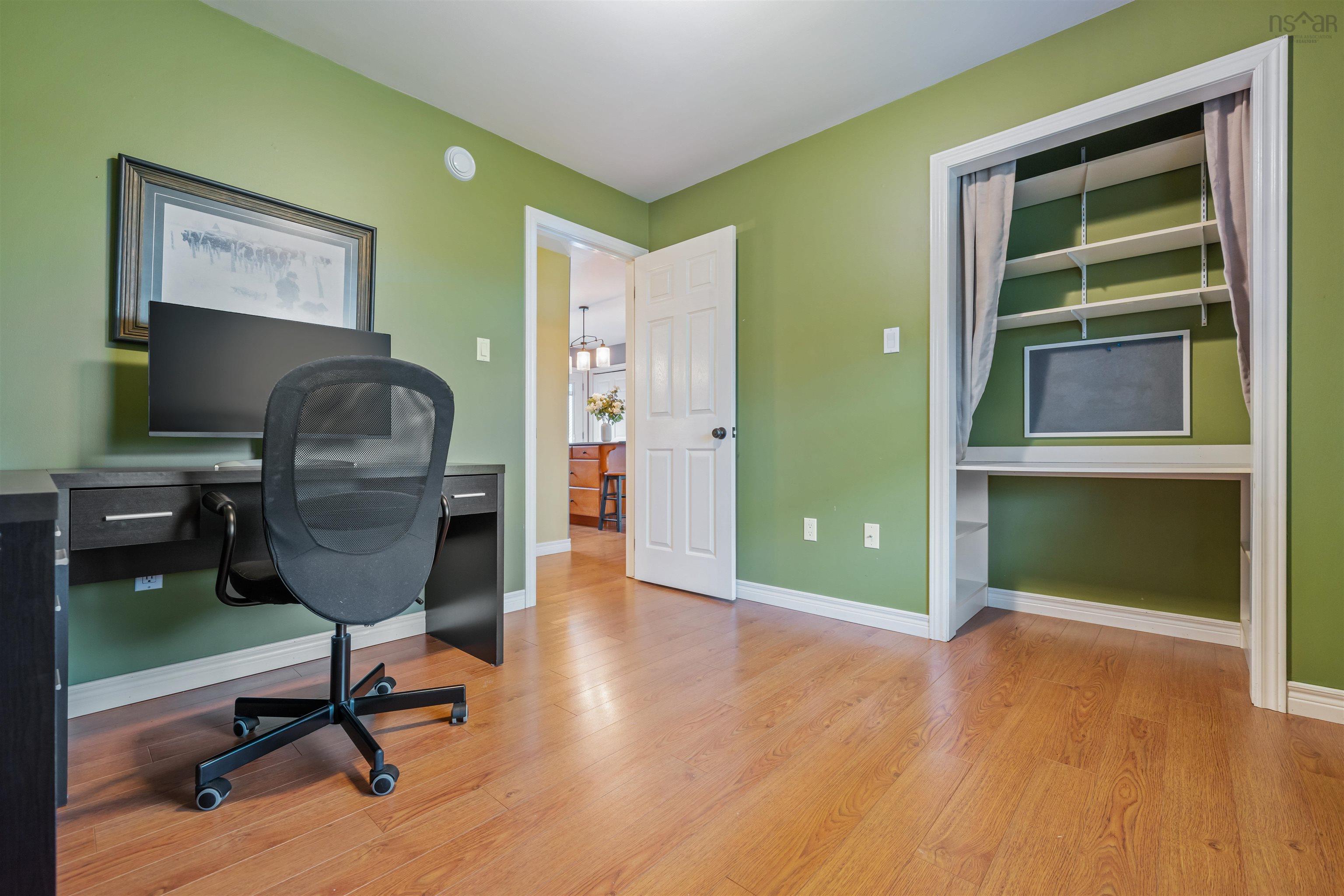 $610,000.00: 11 Downsview Drive, Lower Truro