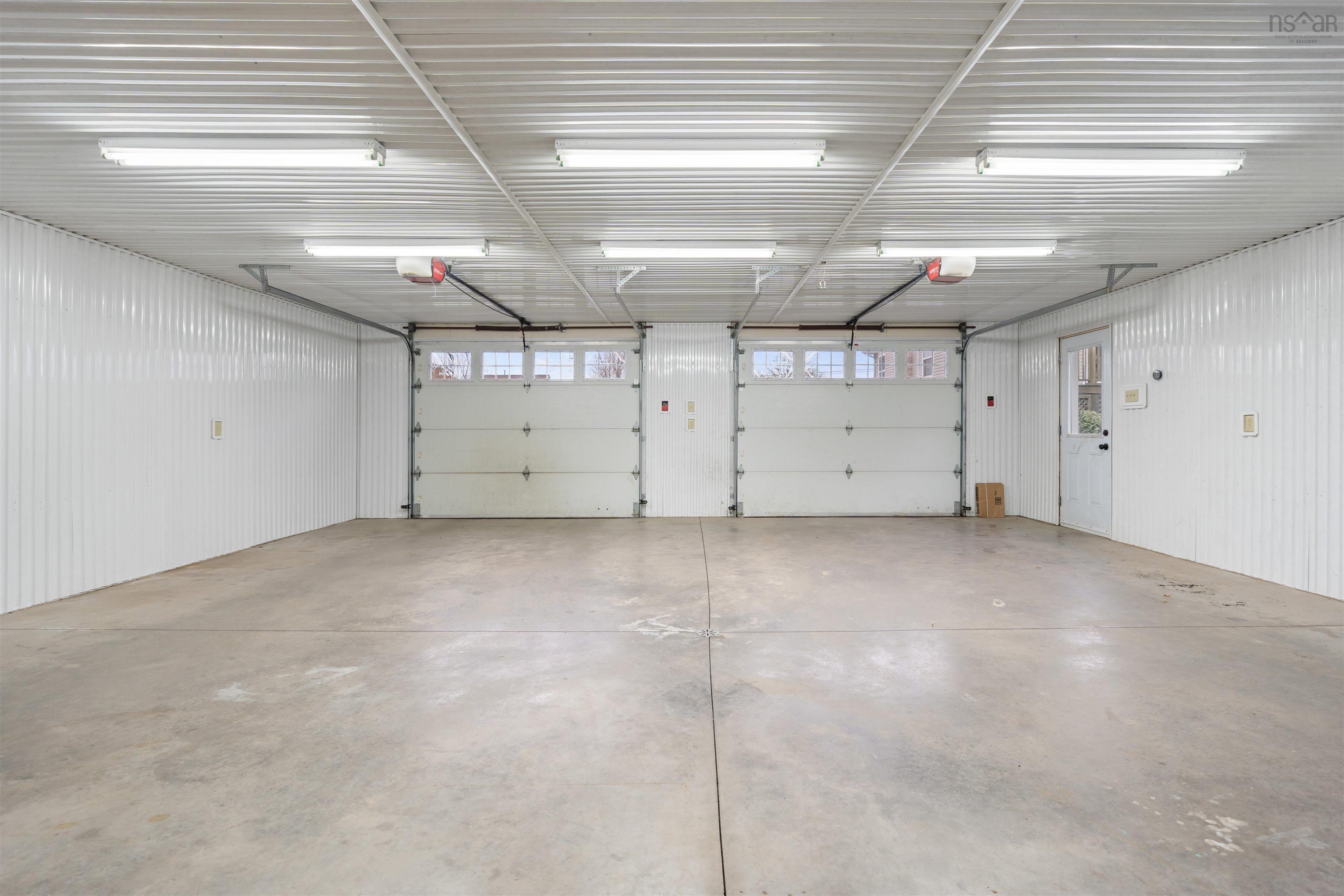 $610,000.00: 11 Downsview Drive, Lower Truro