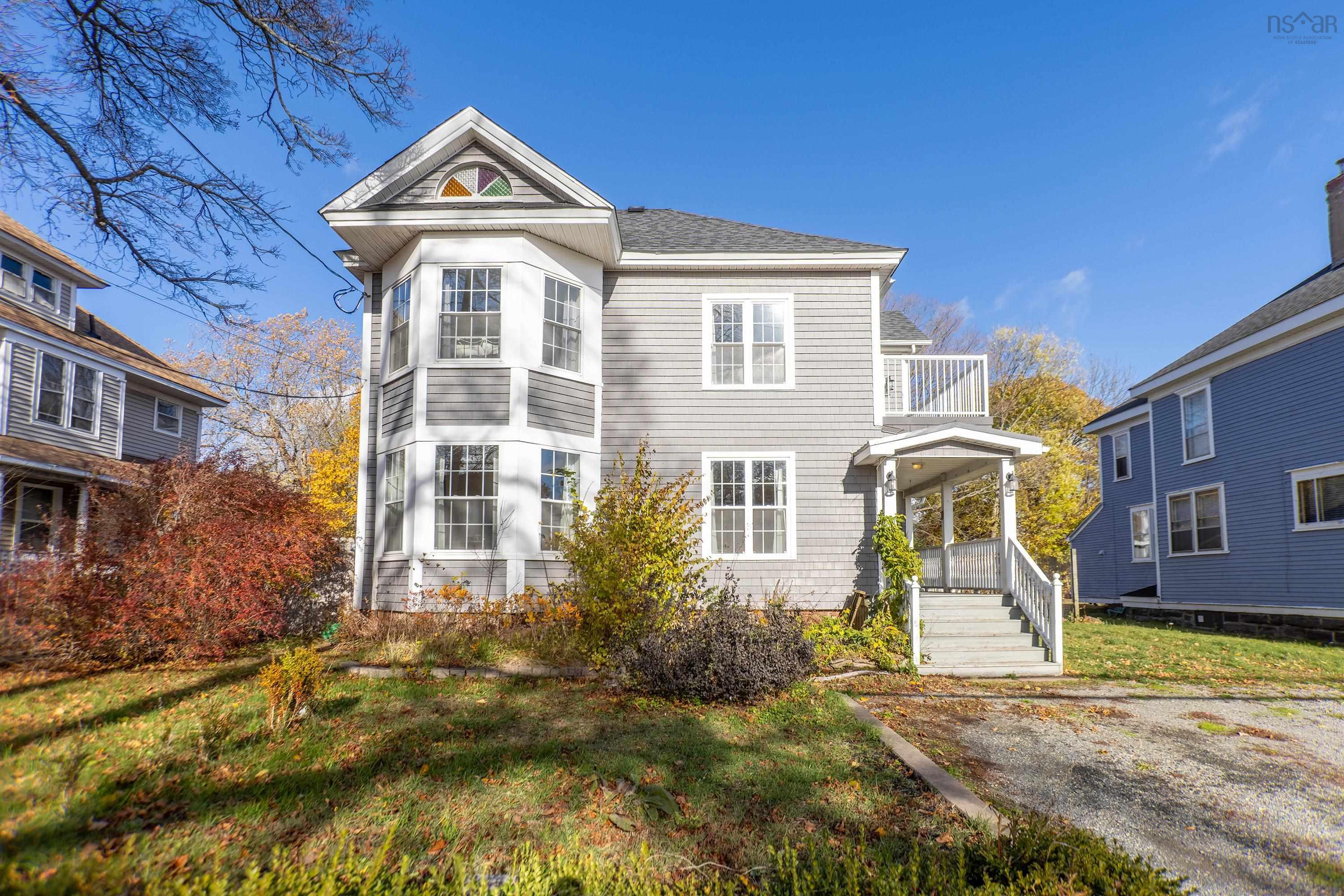 $439,900.00: 124 Church Street, Amherst