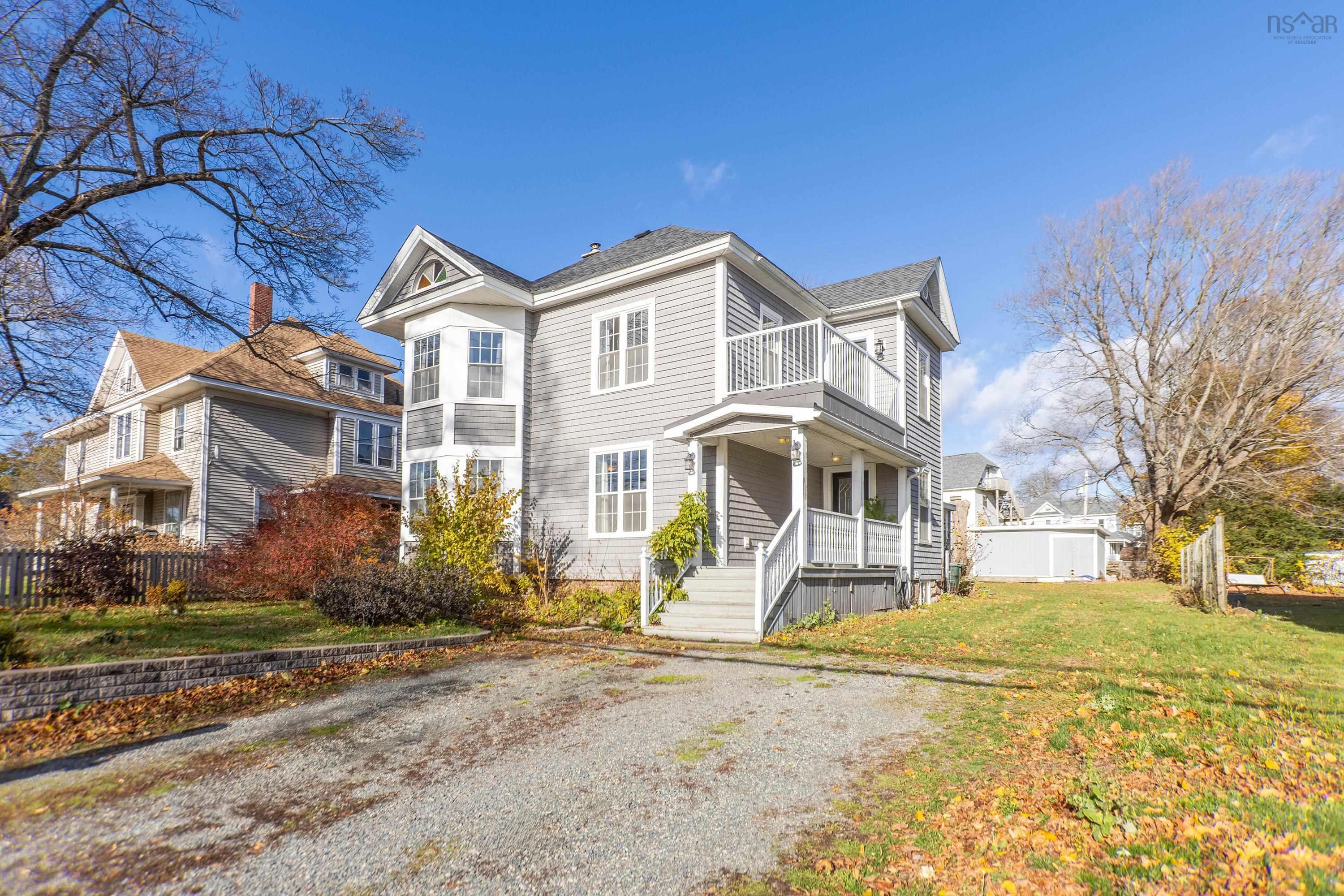 $439,900.00: 124 Church Street, Amherst