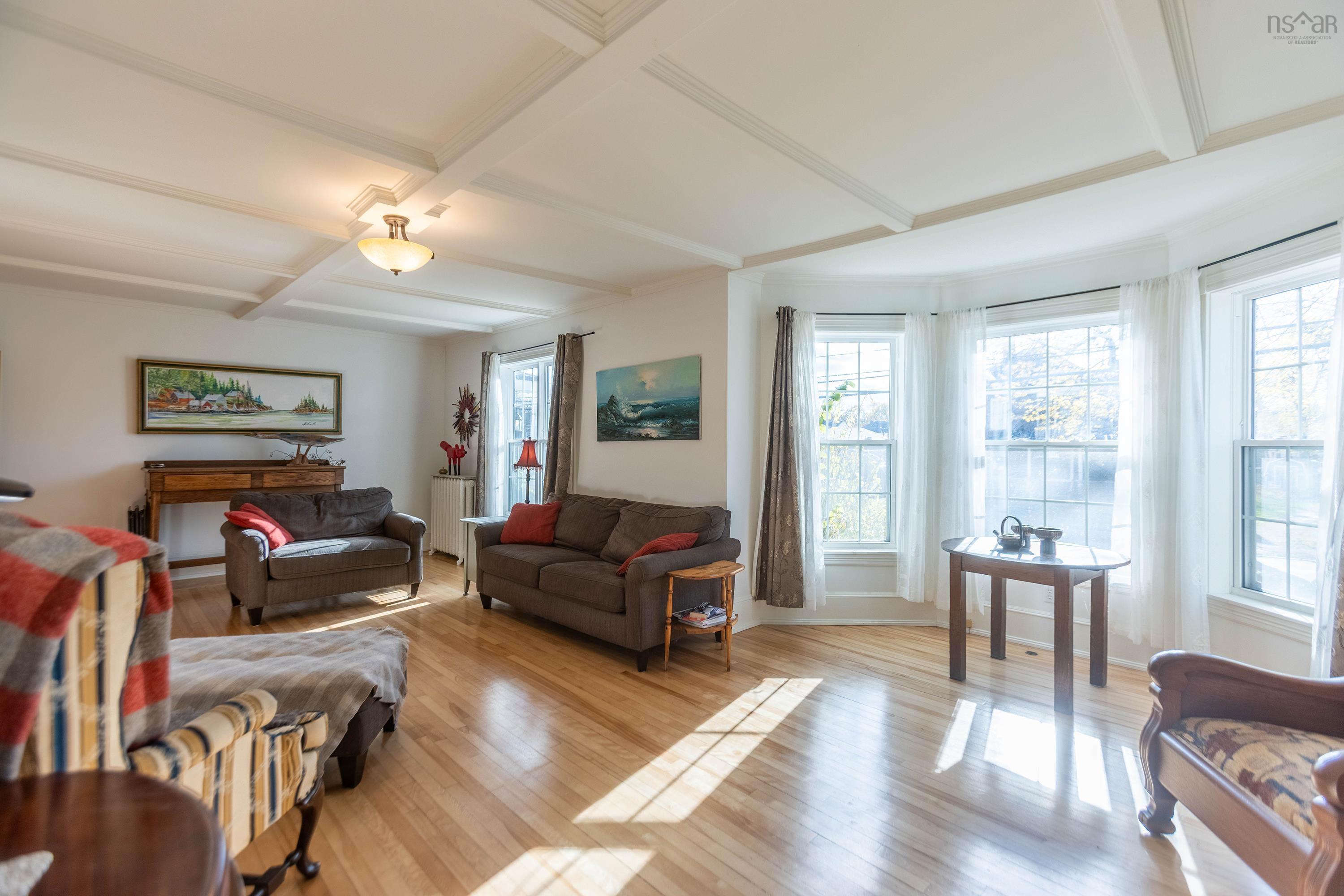 $439,900.00: 124 Church Street, Amherst