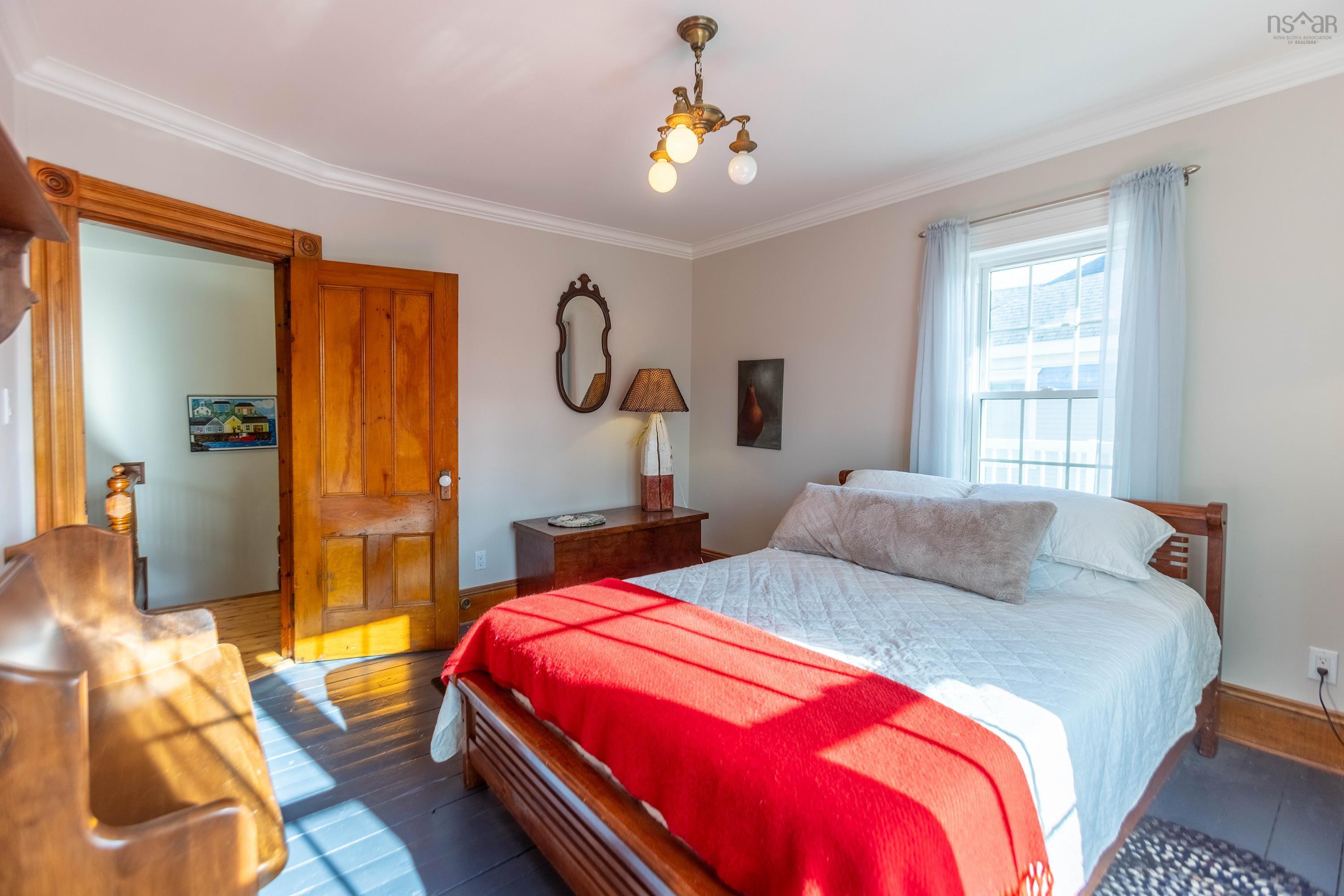 $439,900.00: 124 Church Street, Amherst