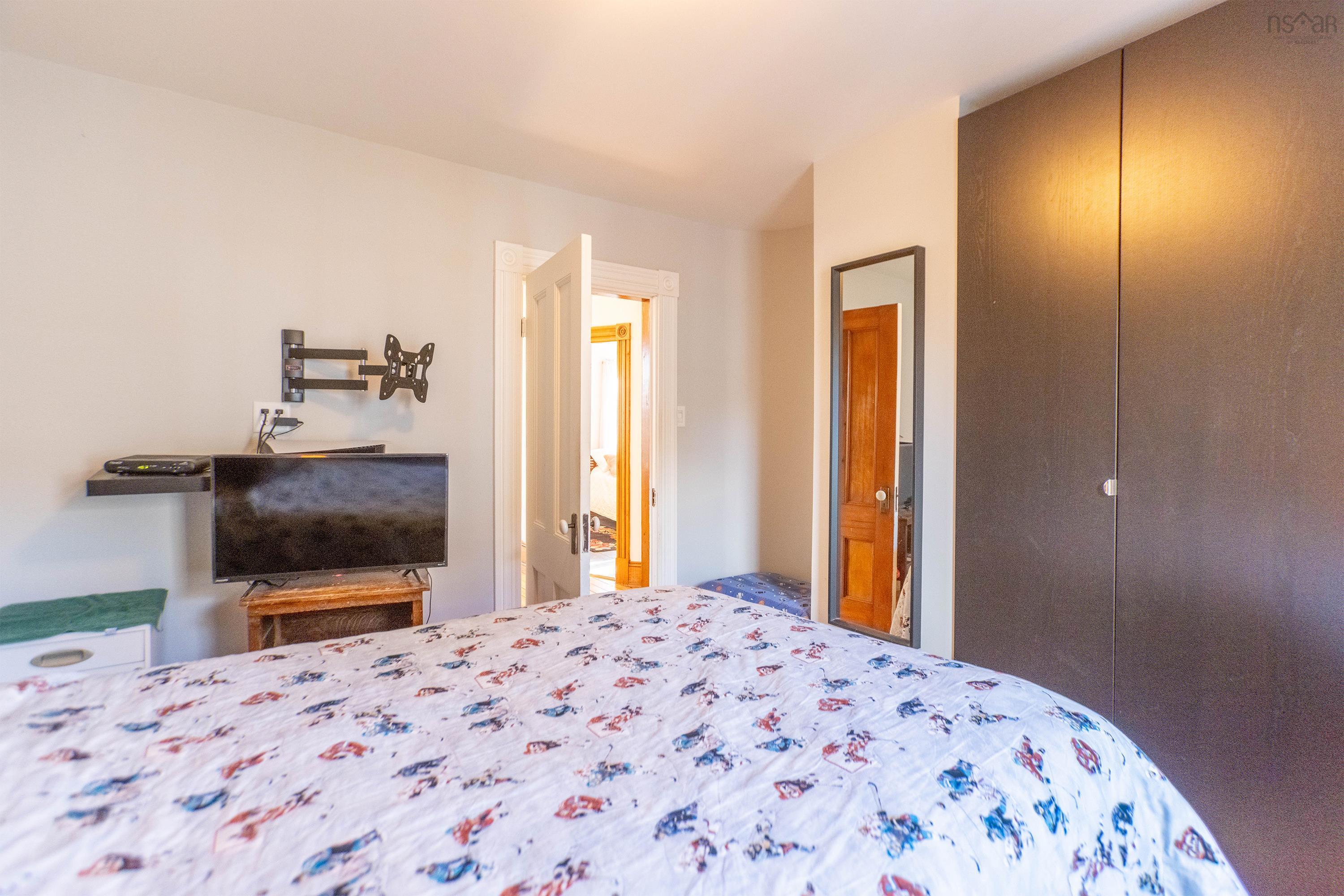 $439,900.00: 124 Church Street, Amherst