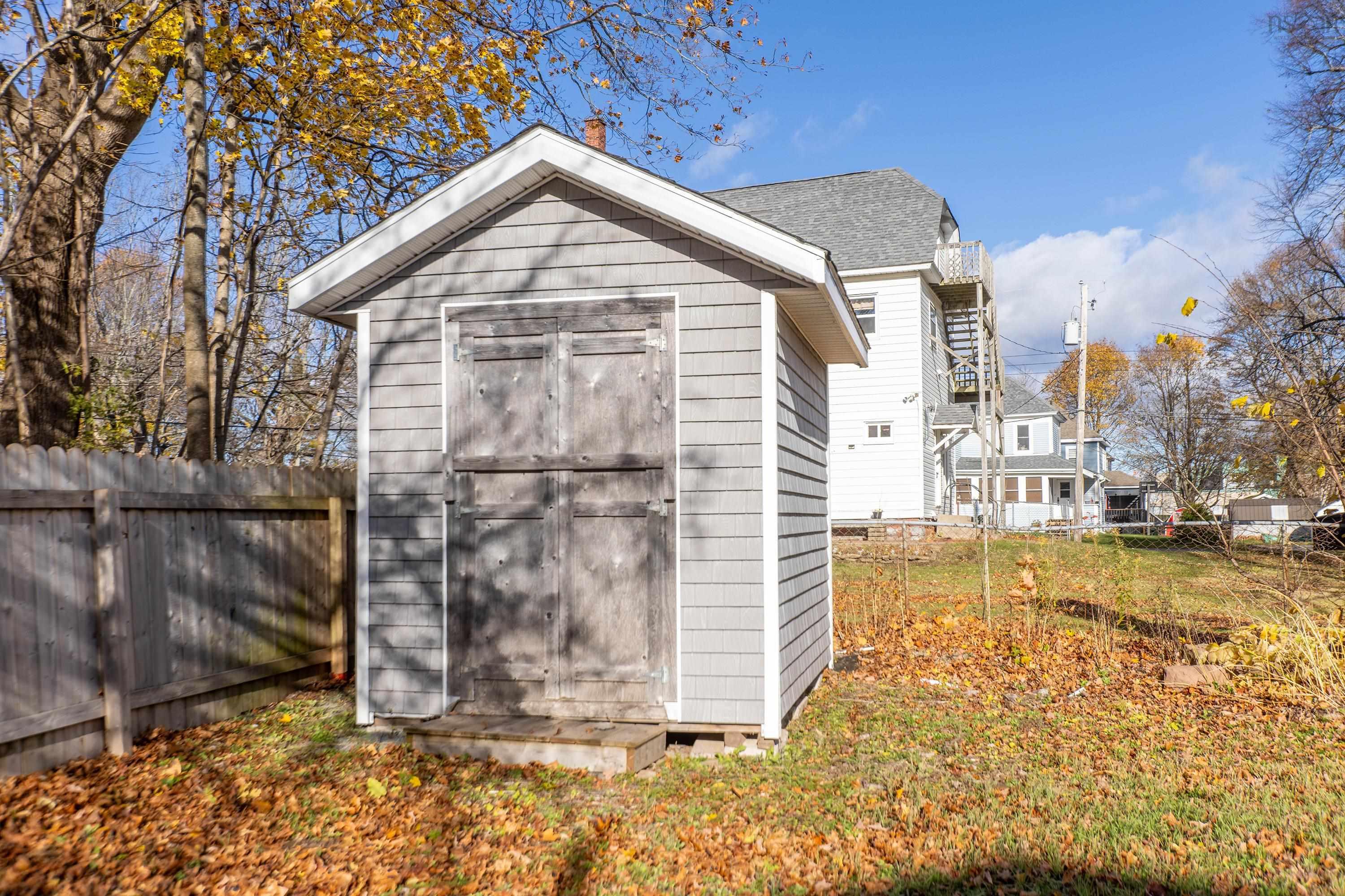 $439,900.00: 124 Church Street, Amherst