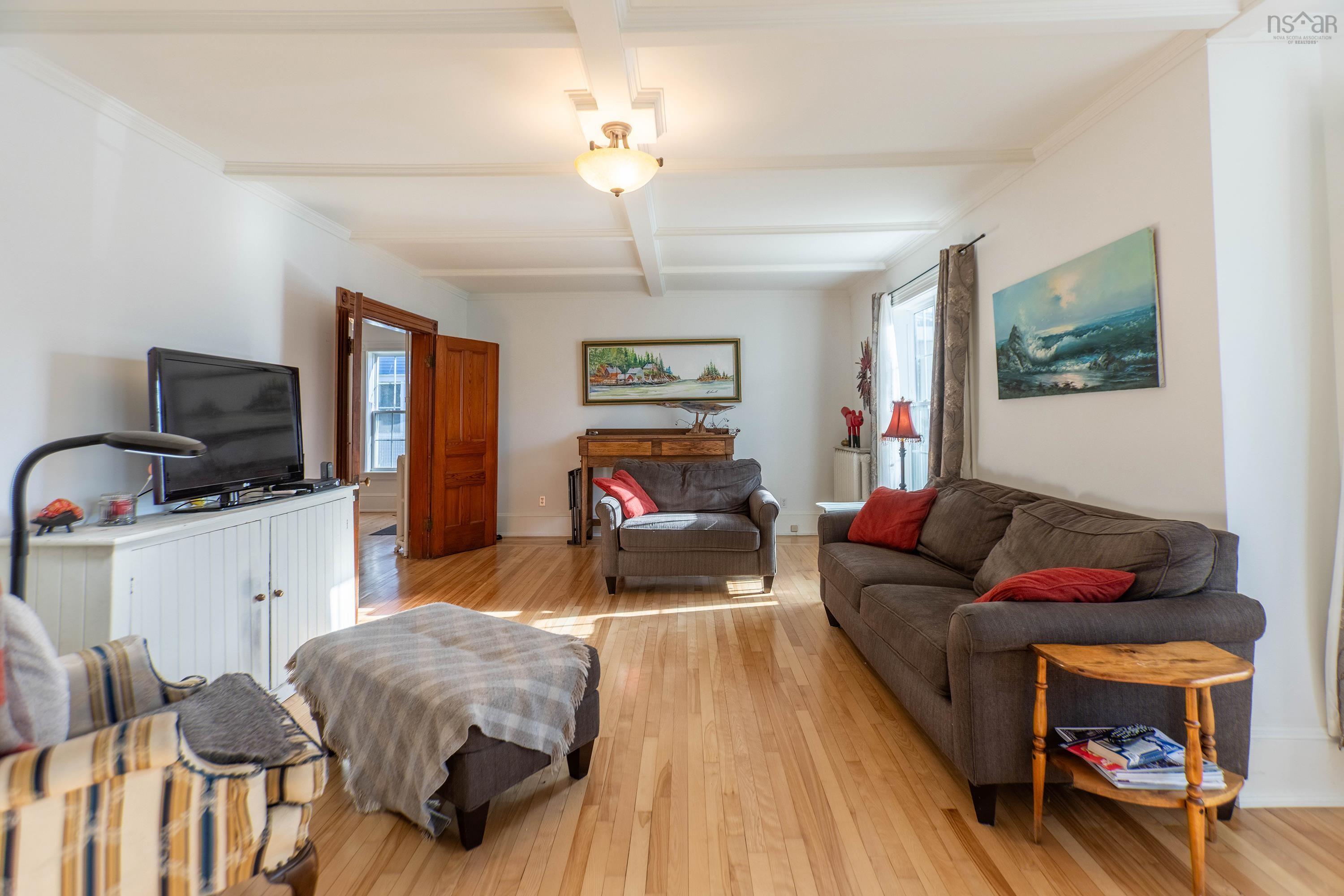 $439,900.00: 124 Church Street, Amherst