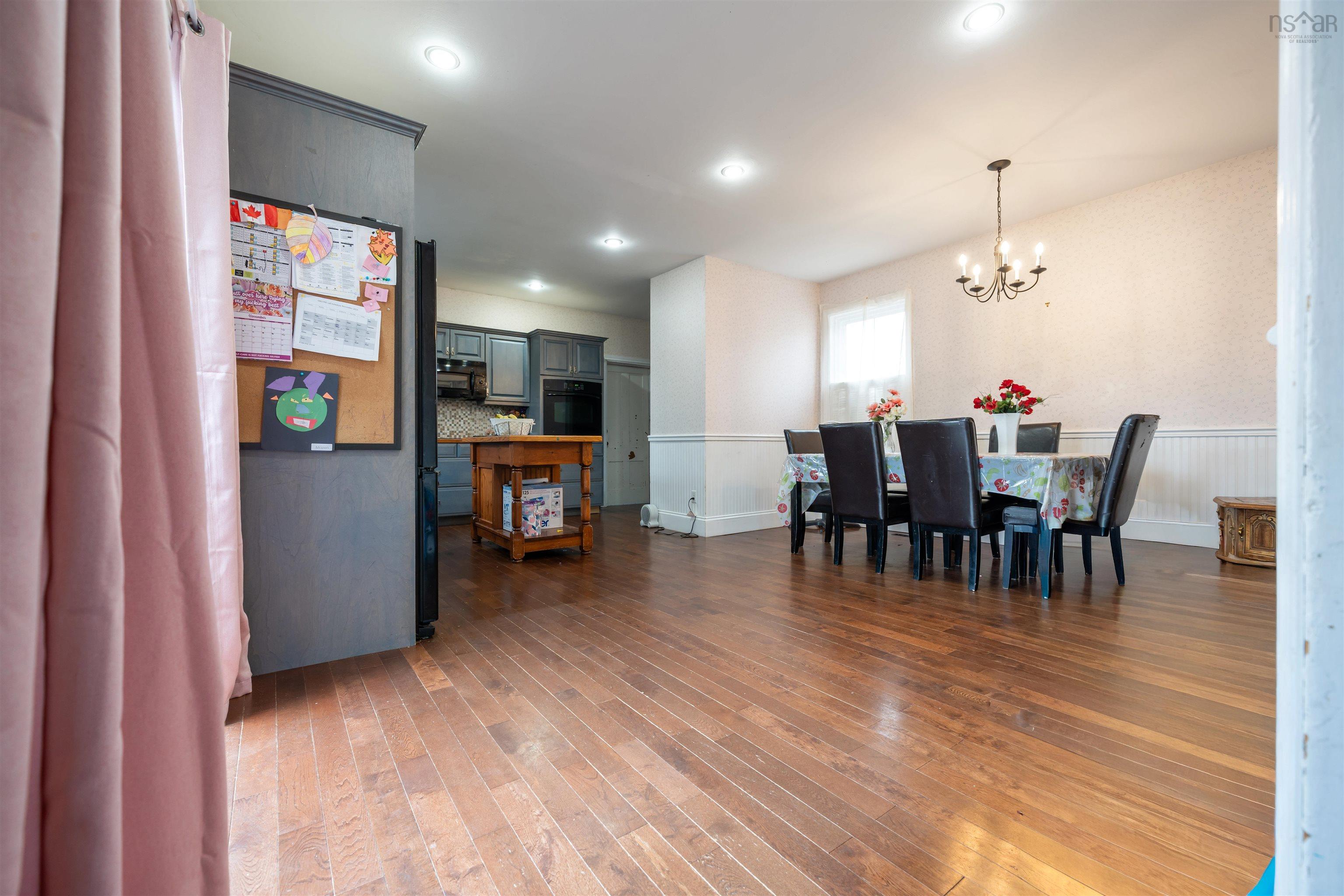 $379,900.00: 230 Victoria Street E, Amherst