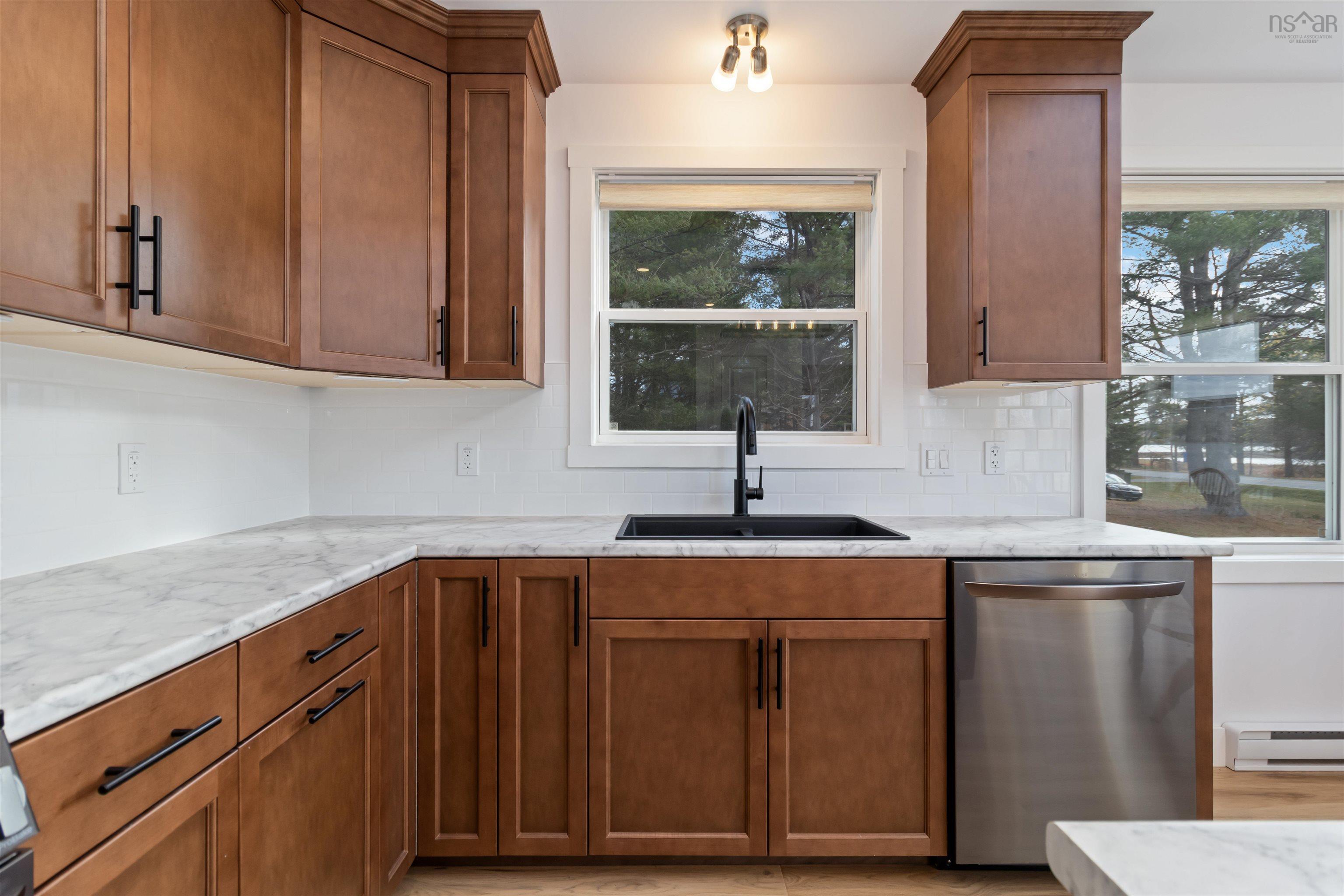 $725,000.00: 13512 Highway 3, Dayspring