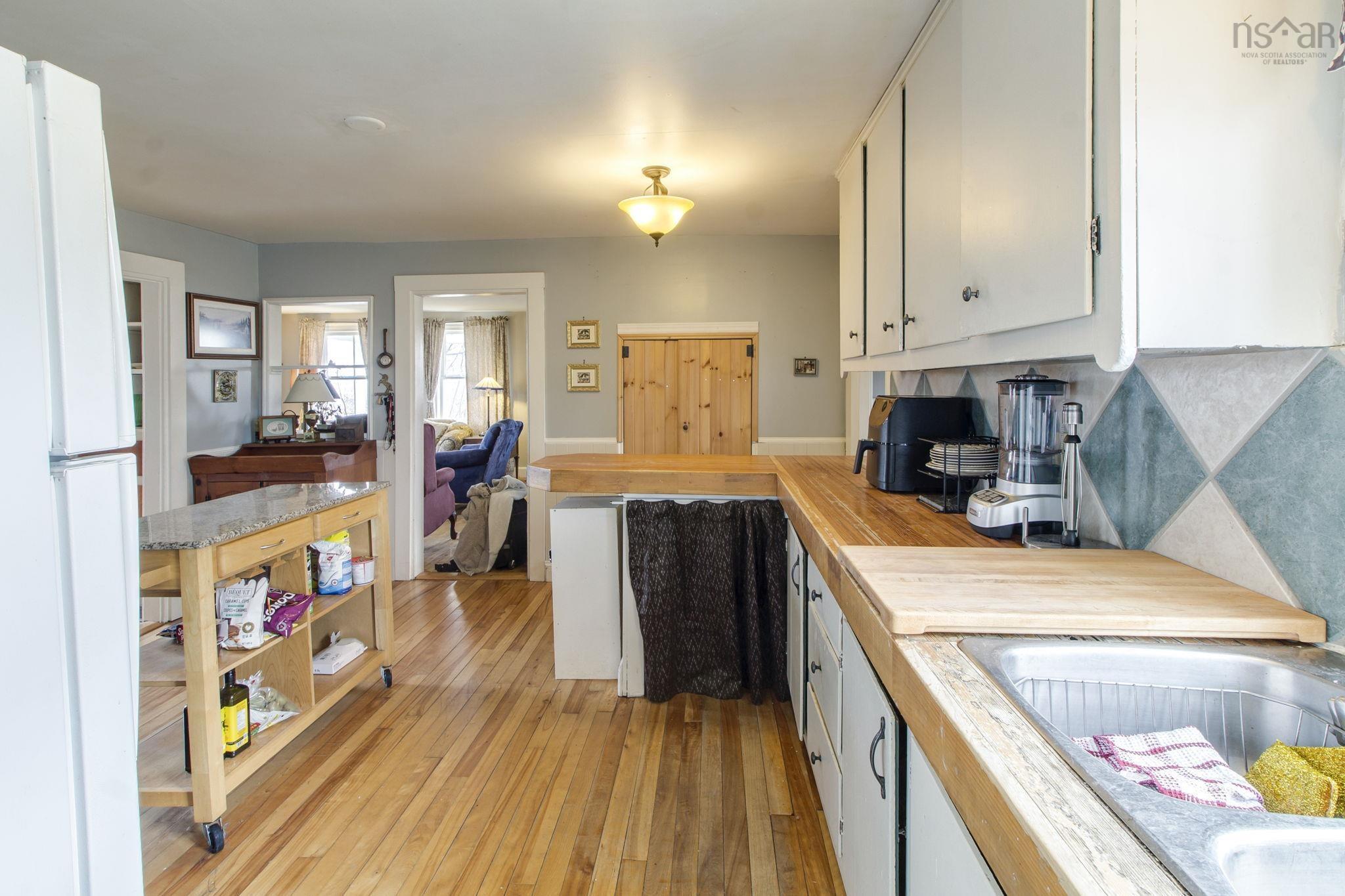 $280,000.00: 6209 Highway 1, Granville Centre