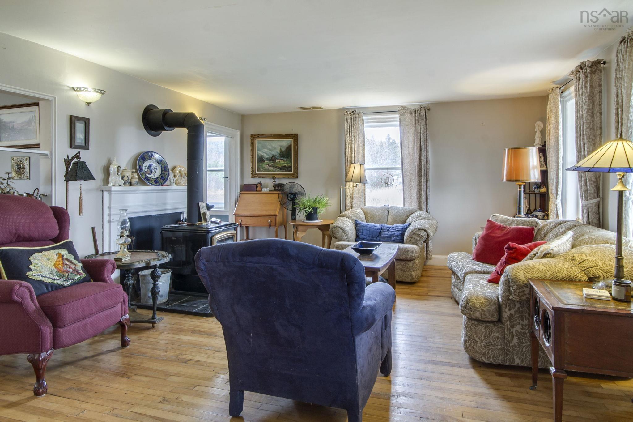 $280,000.00: 6209 Highway 1, Granville Centre