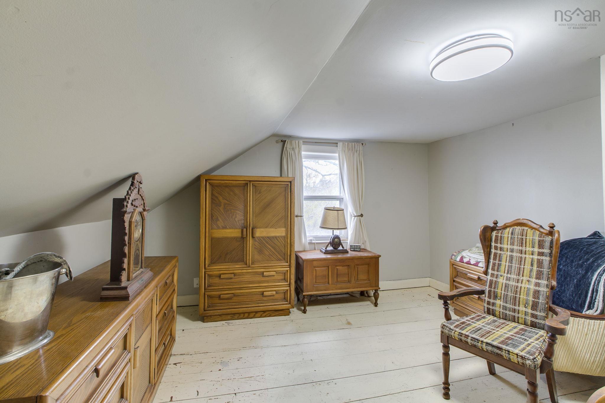 $280,000.00: 6209 Highway 1, Granville Centre