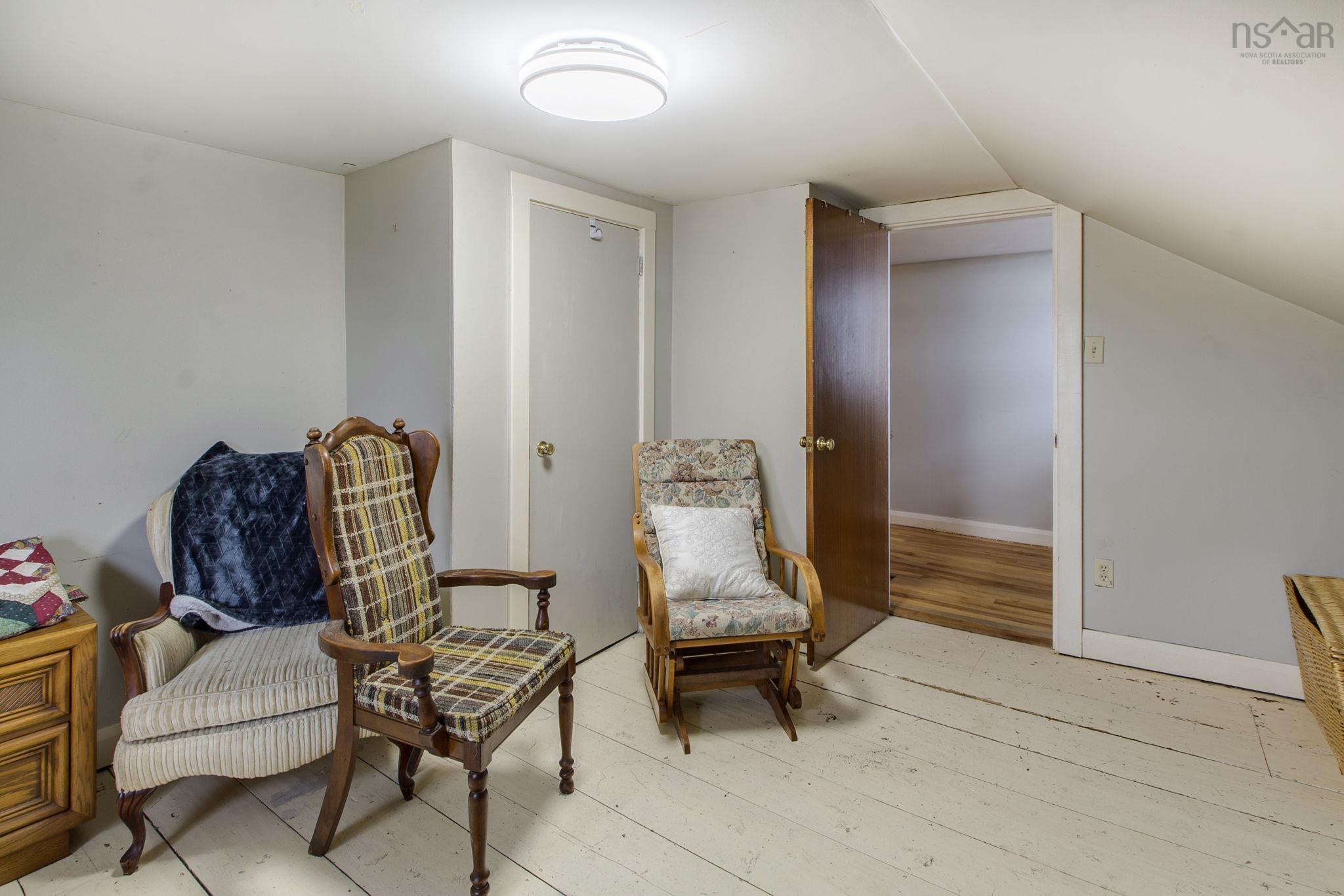 $280,000.00: 6209 Highway 1, Granville Centre