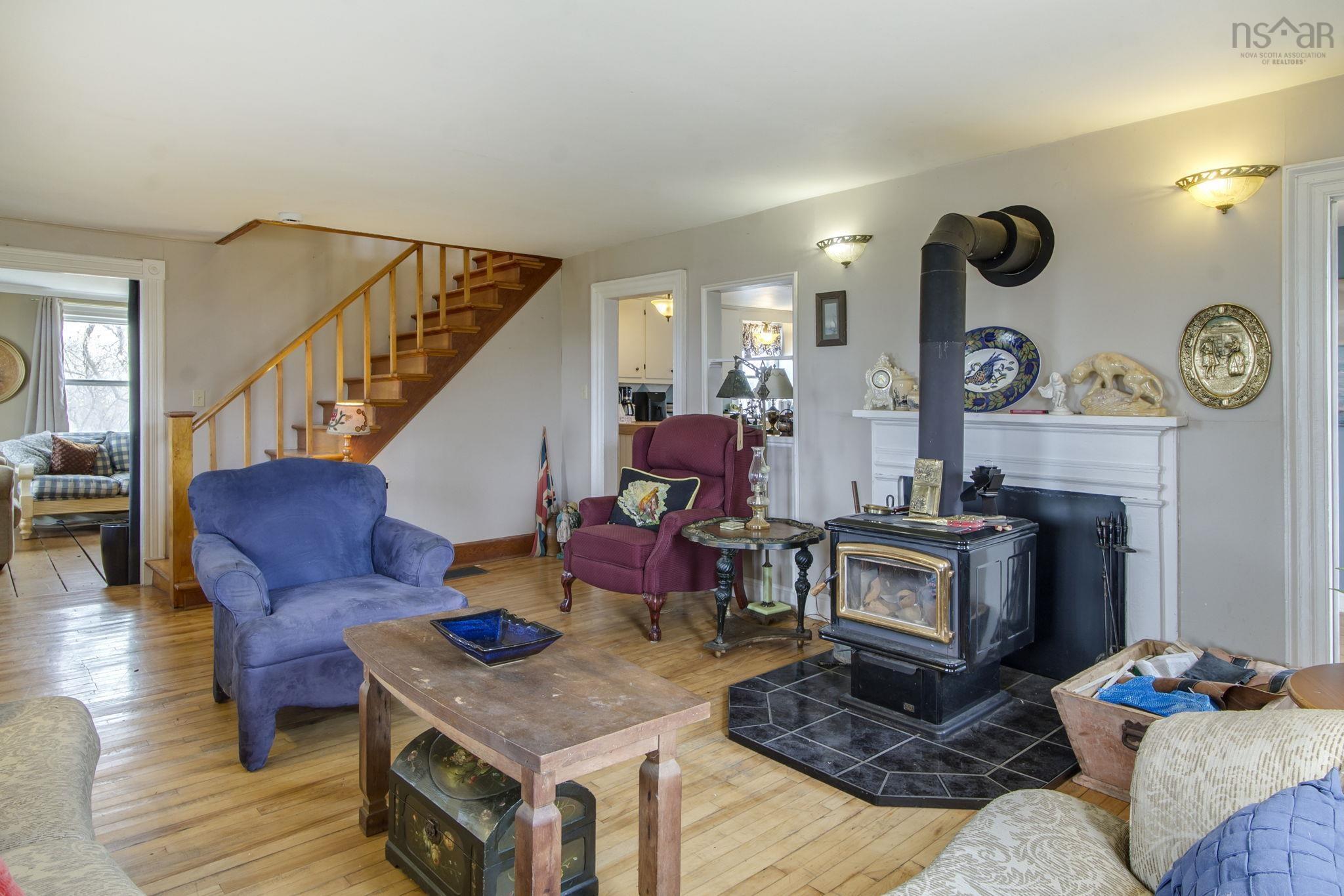 $280,000.00: 6209 Highway 1, Granville Centre