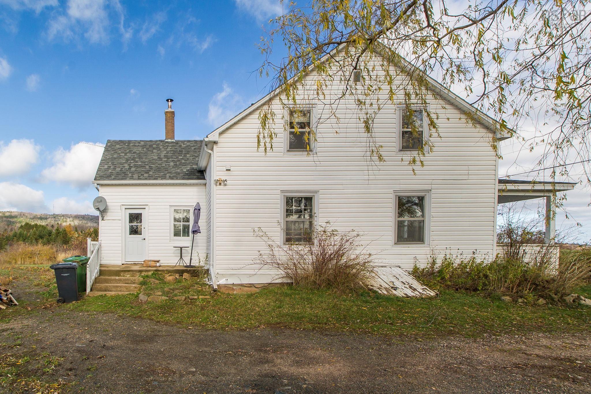 $280,000.00: 6209 Highway 1, Granville Centre