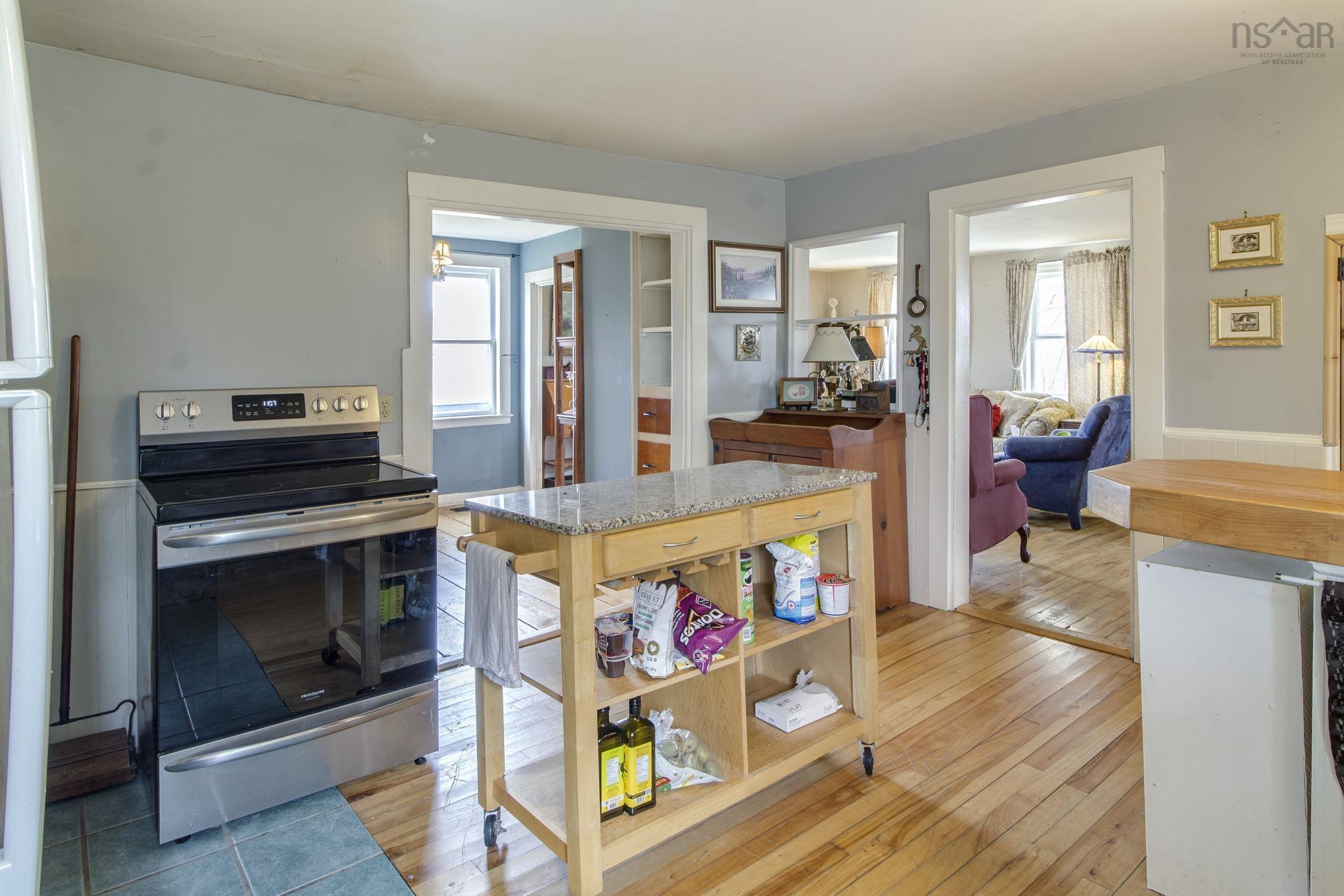 $280,000.00: 6209 Highway 1, Granville Centre