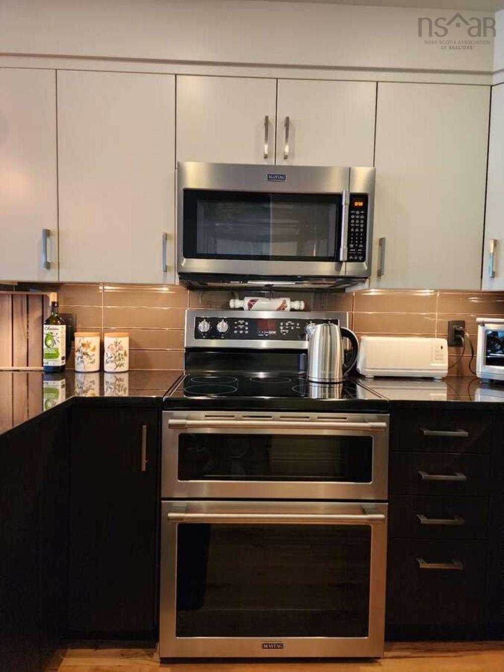 $825,000.00: 1207 1445 South Park Street, Halifax