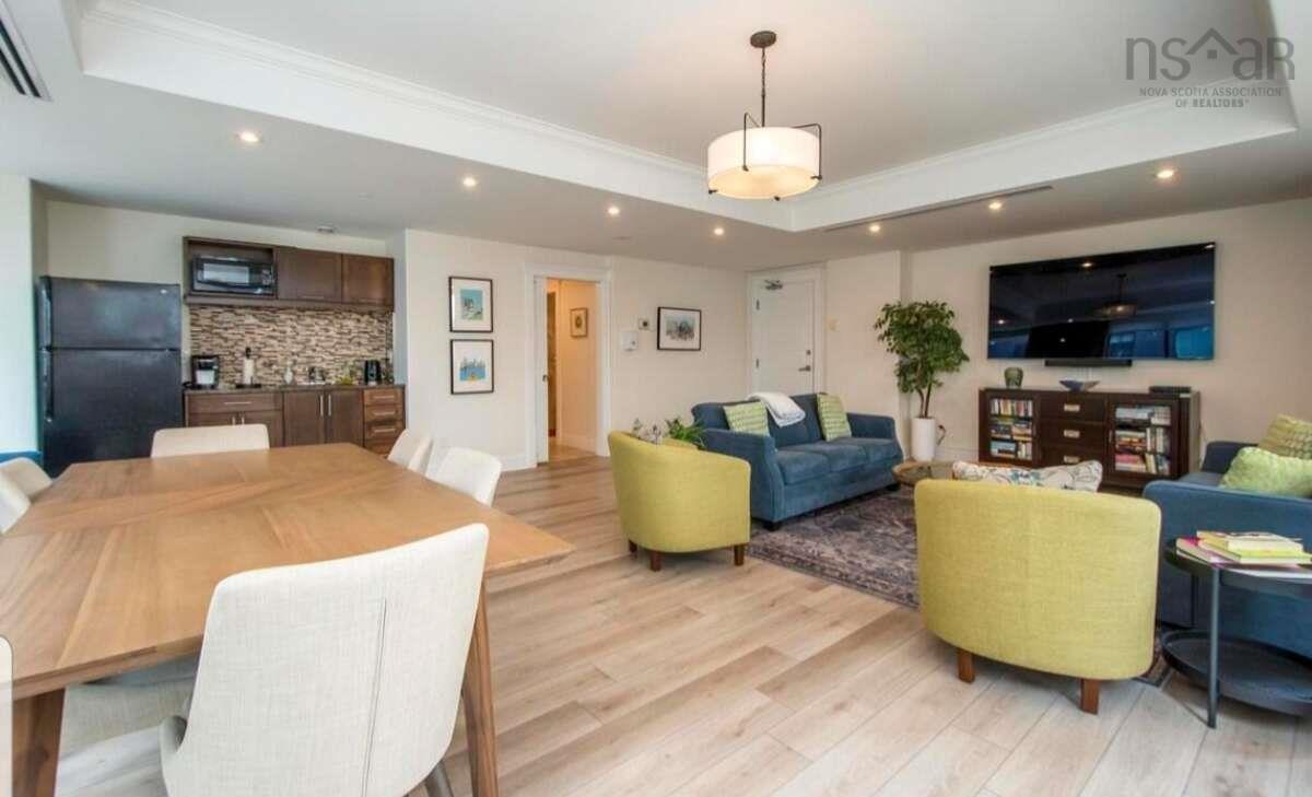 $825,000.00: 1207 1445 South Park Street, Halifax