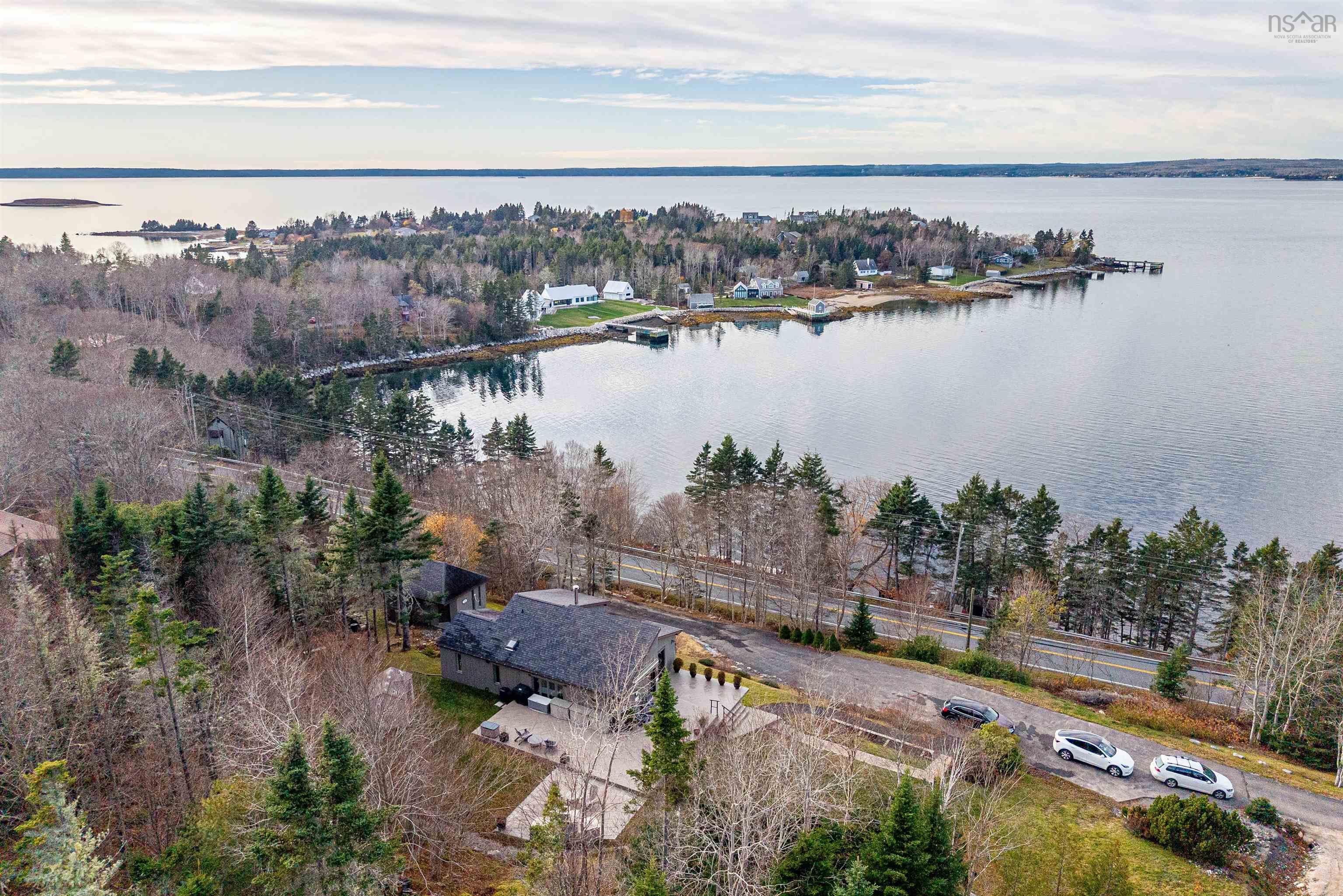 11565 Peggys Cove Road, Seabright, NS (MLS 202528459)