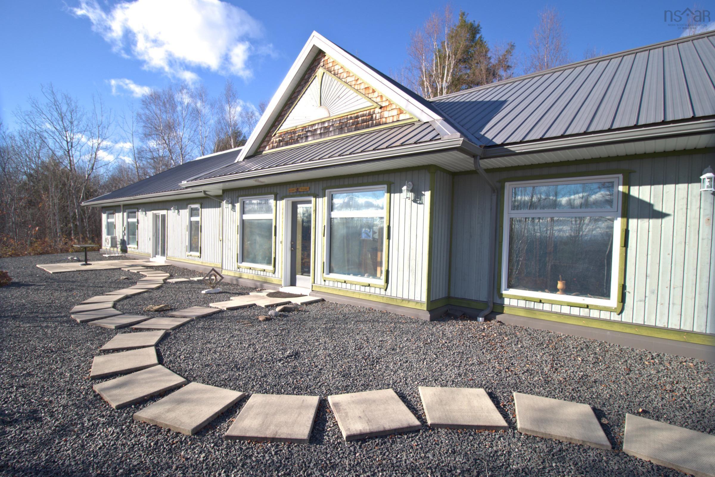 $799,000.00: 516 Burgess Mountain Road, Woodville