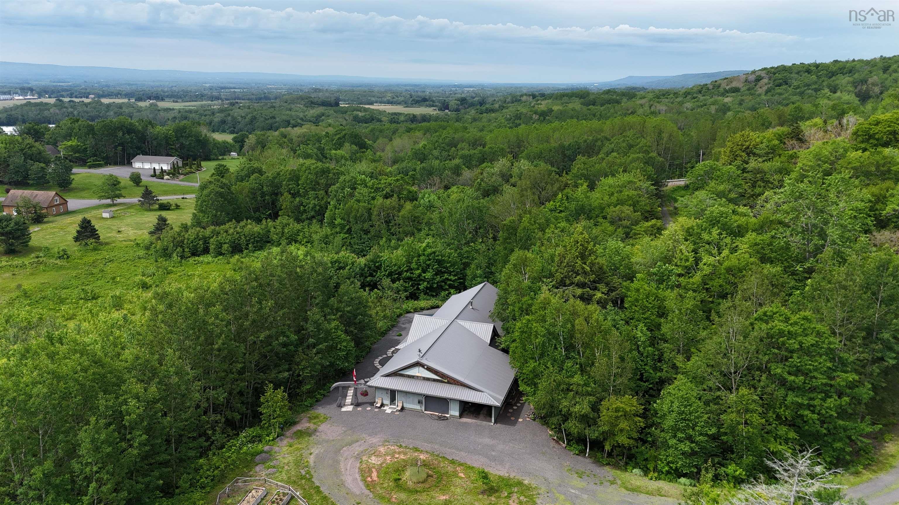 $799,000.00: 516 Burgess Mountain Road, Woodville