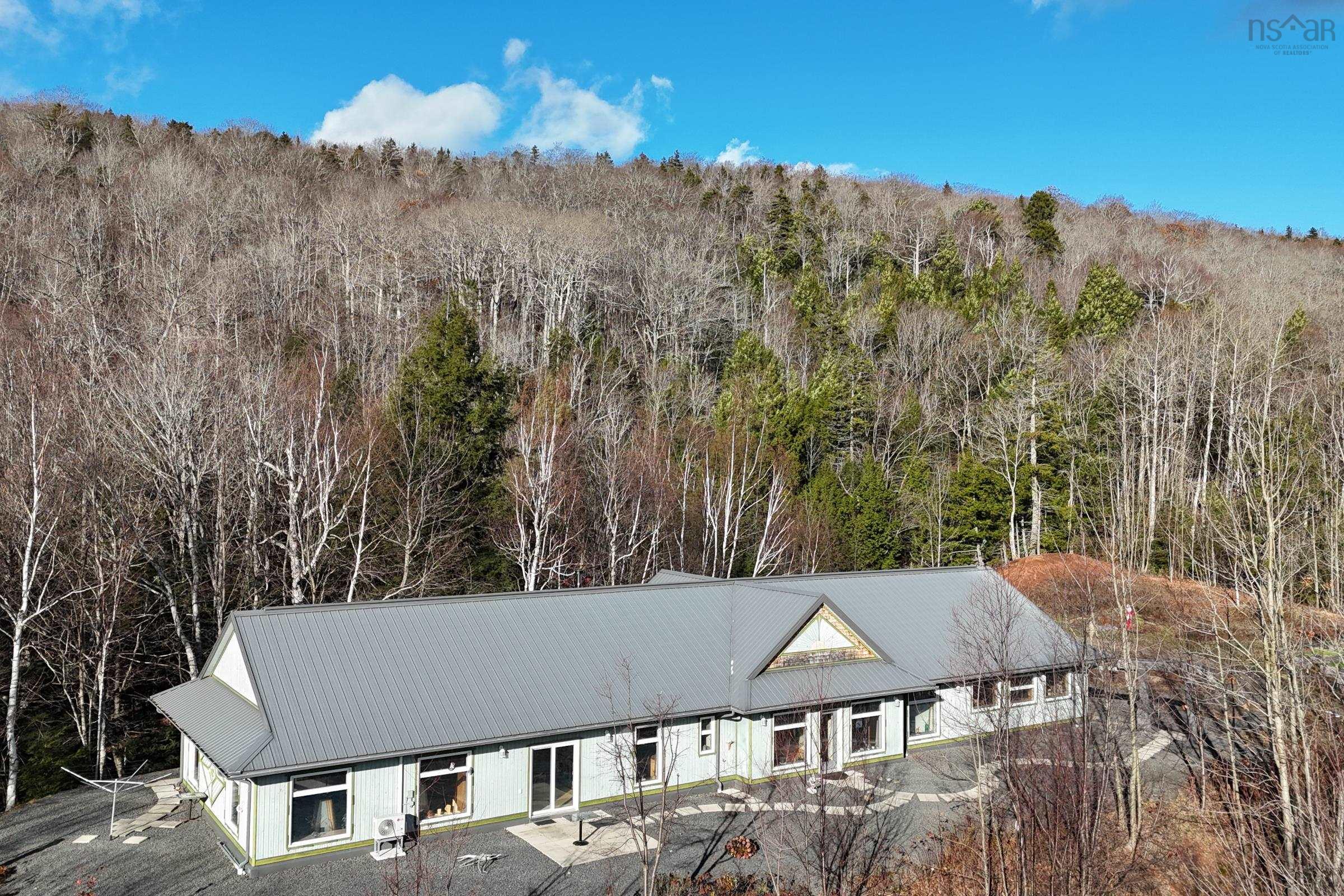 $799,000.00: 516 Burgess Mountain Road, Woodville