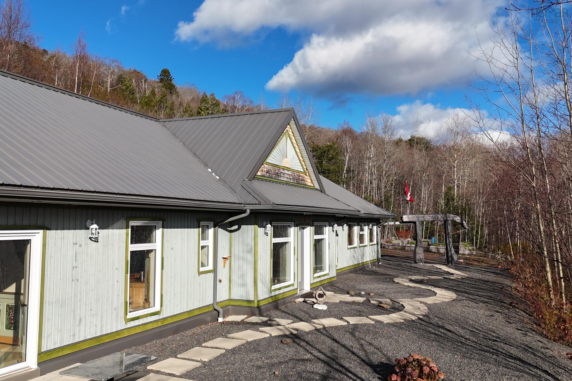 $799,000.00: 516 Burgess Mountain Road, Woodville