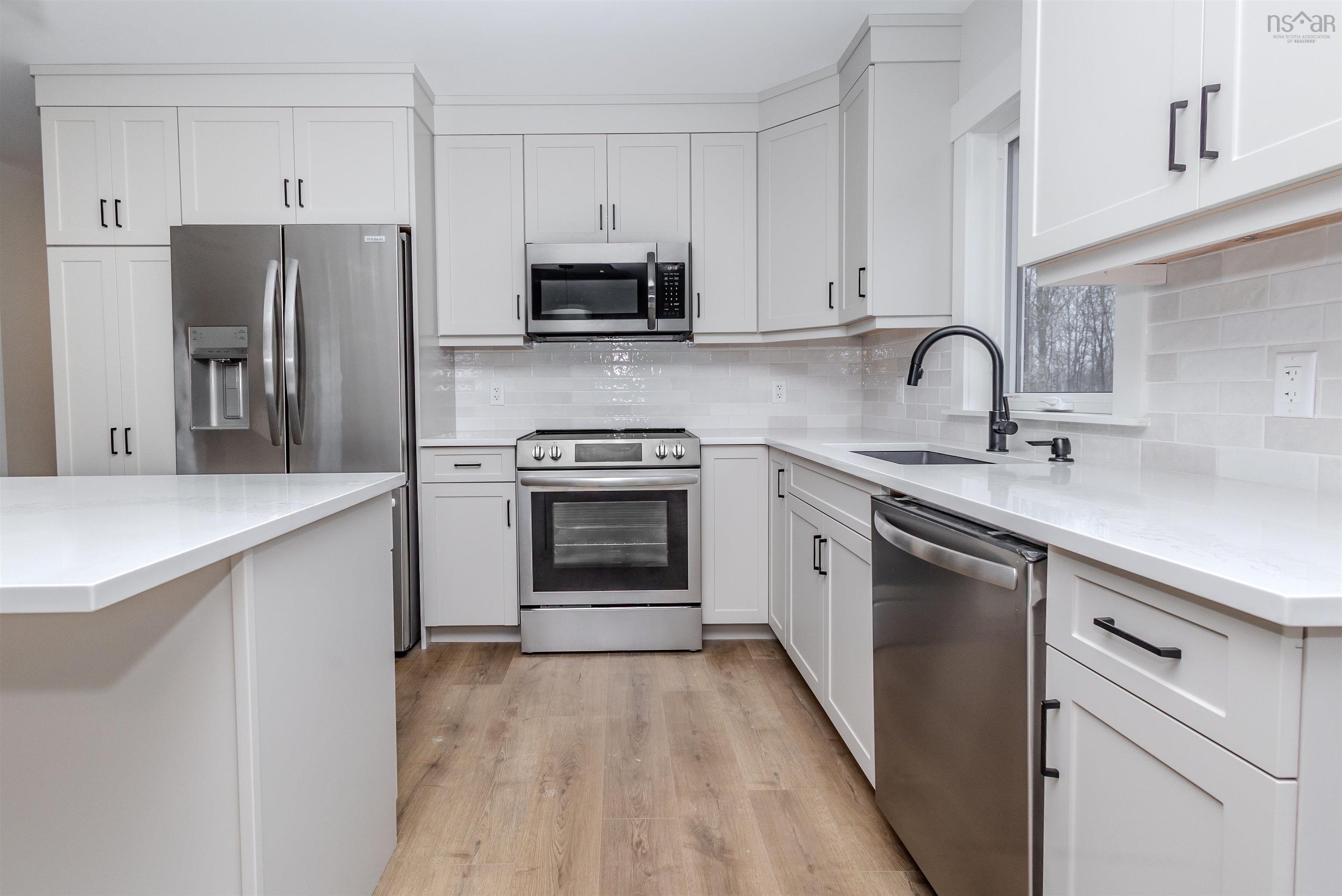 $625,000.00: 43 Emerson Drive, Howie Centre