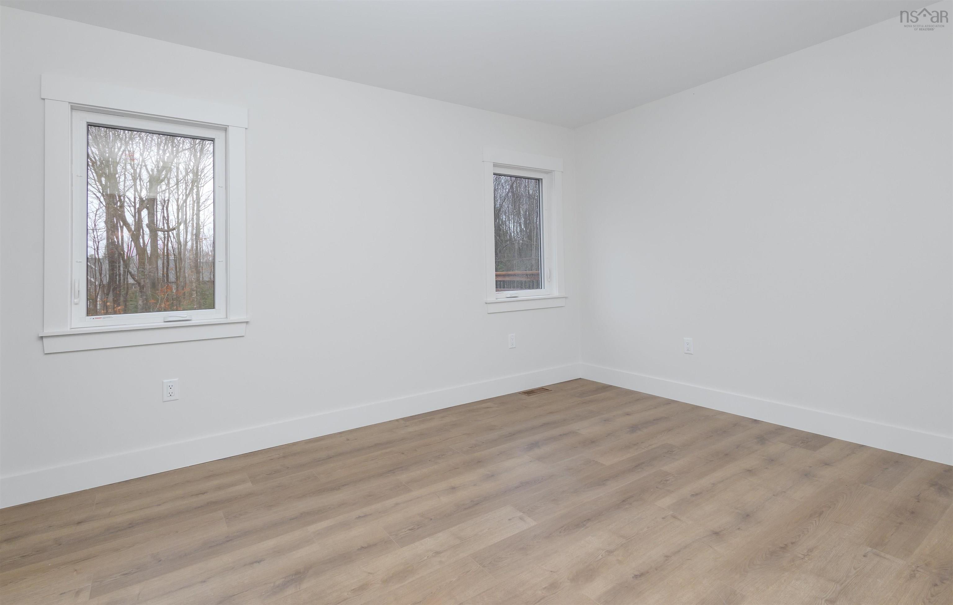 $625,000.00: 43 Emerson Drive, Howie Centre