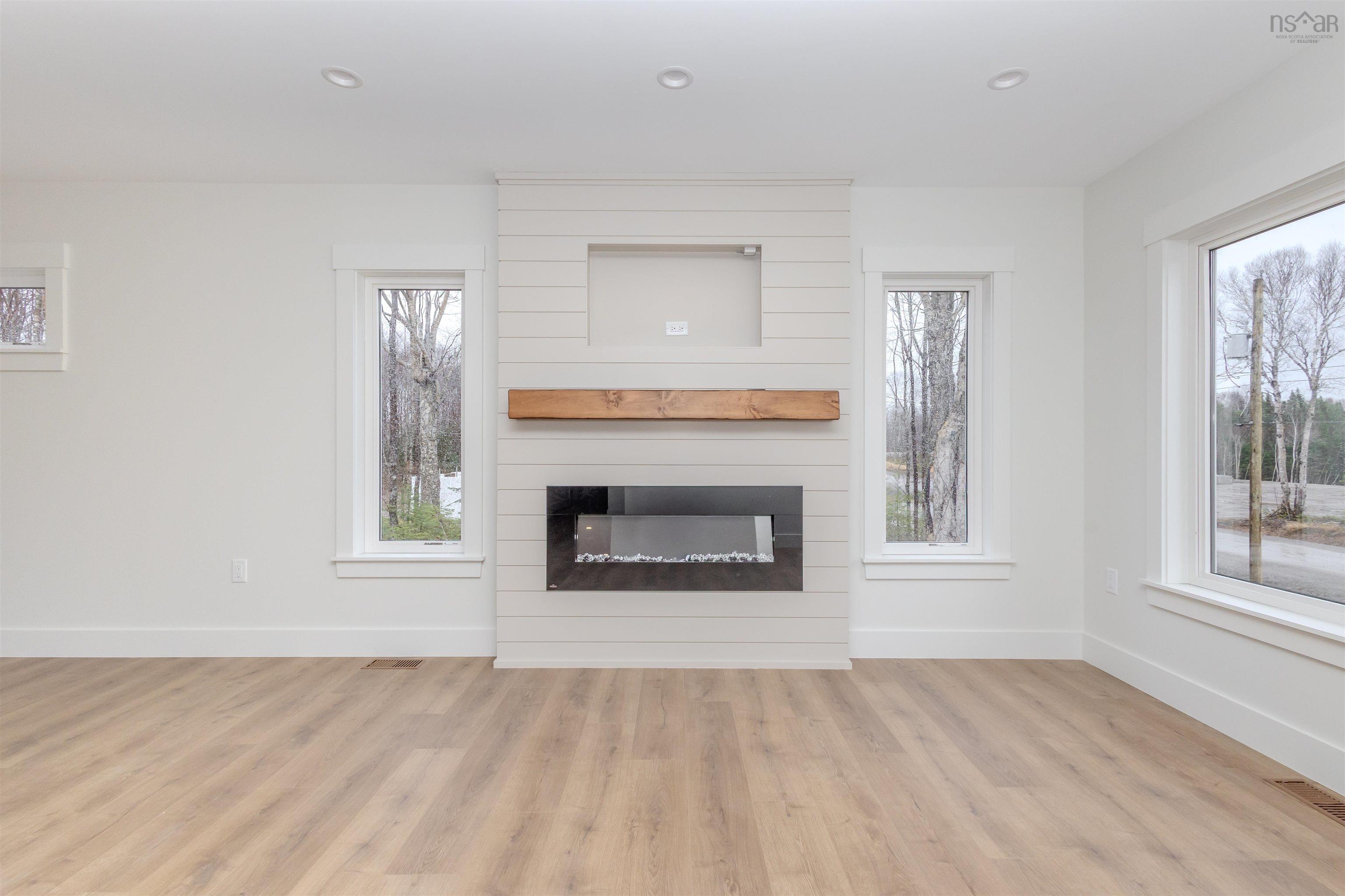 $625,000.00: 43 Emerson Drive, Howie Centre