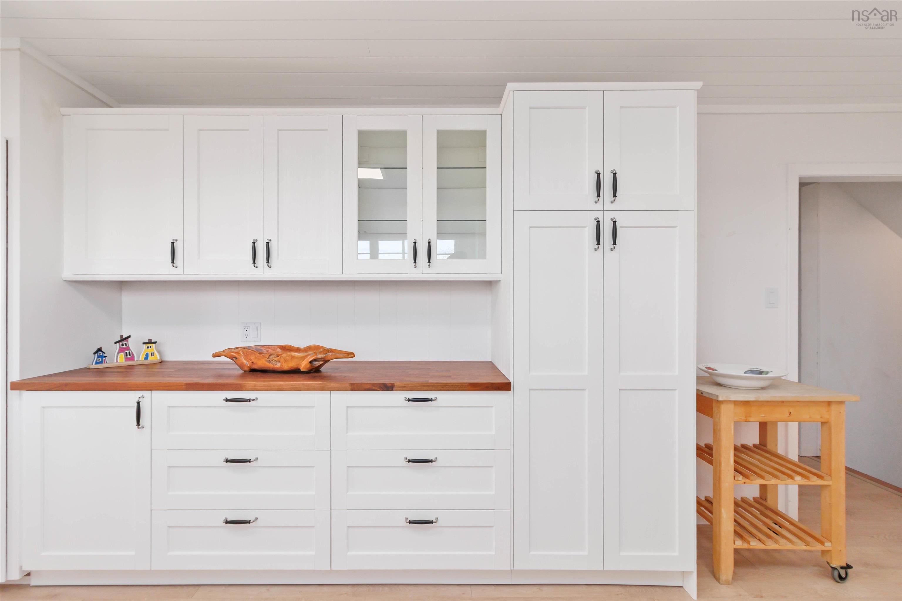 $1,150,000.00: 97 Nauss Point Road, Chester