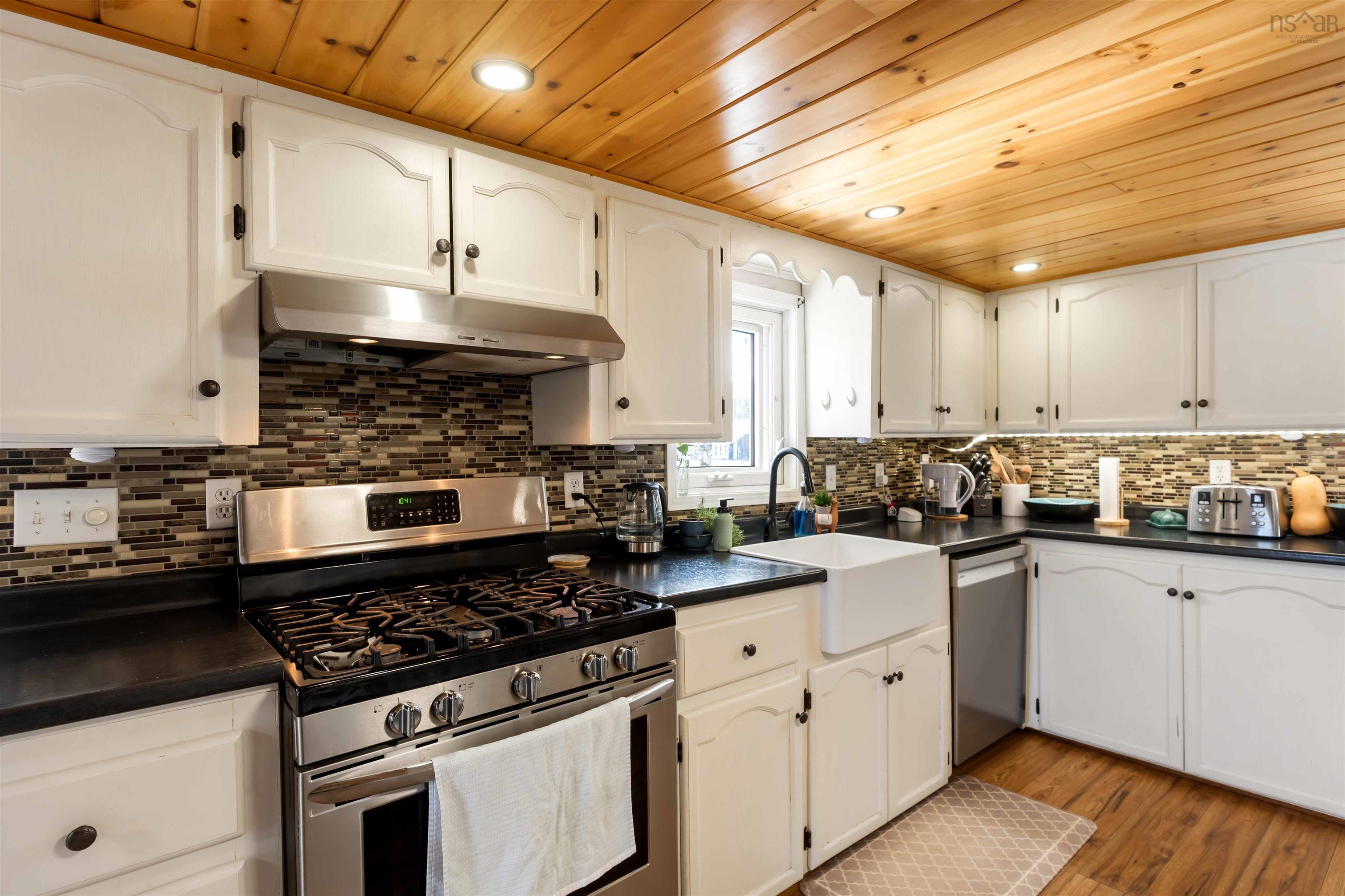 $324,900.00: 1028 Culloden Road, Mount Pleasant