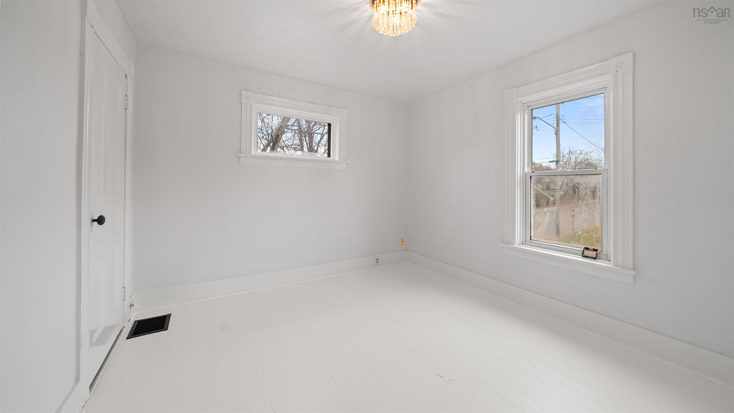 $224,500.00: 515 Pleasant Street, New Glasgow