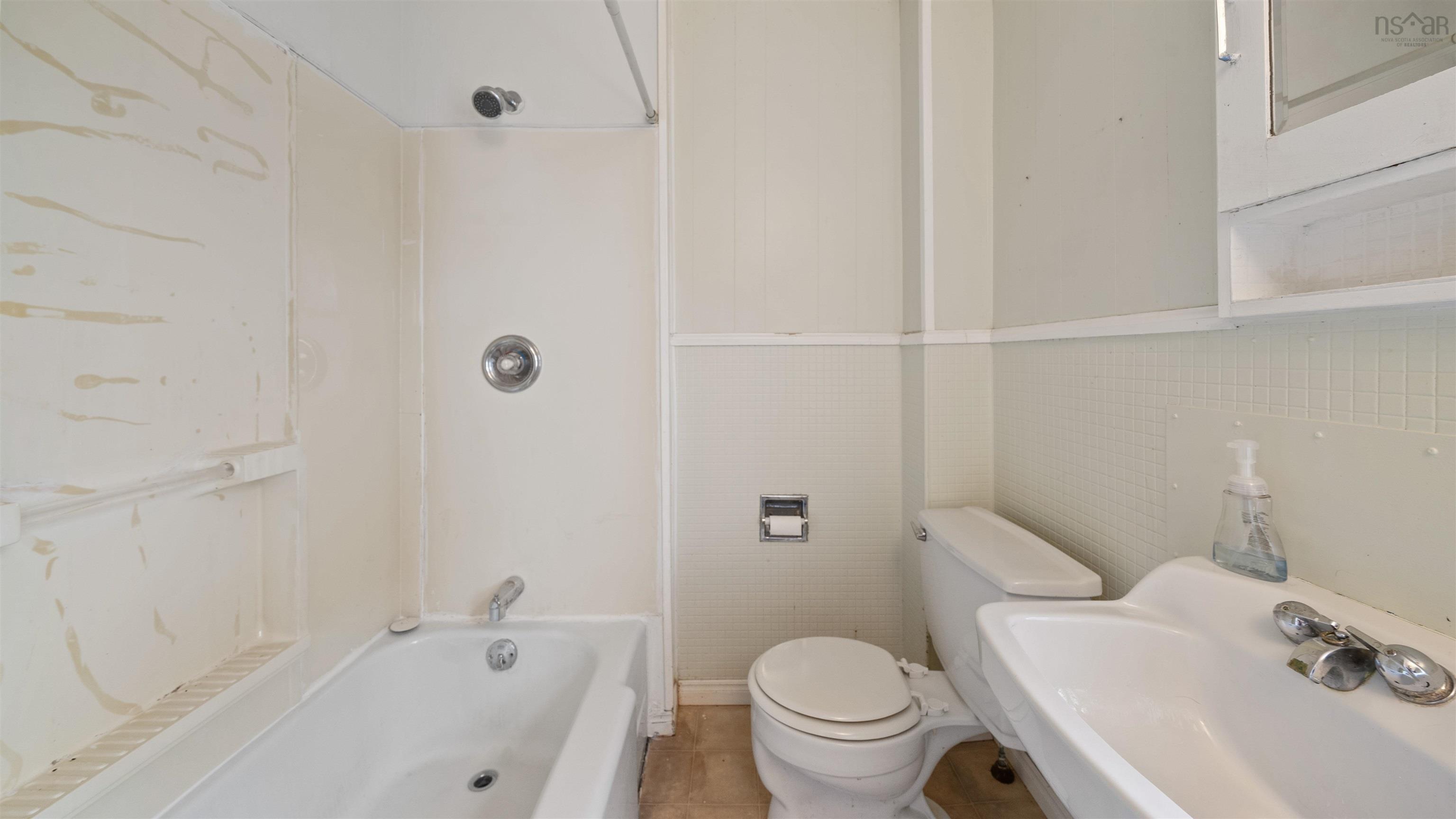 $224,500.00: 515 Pleasant Street, New Glasgow