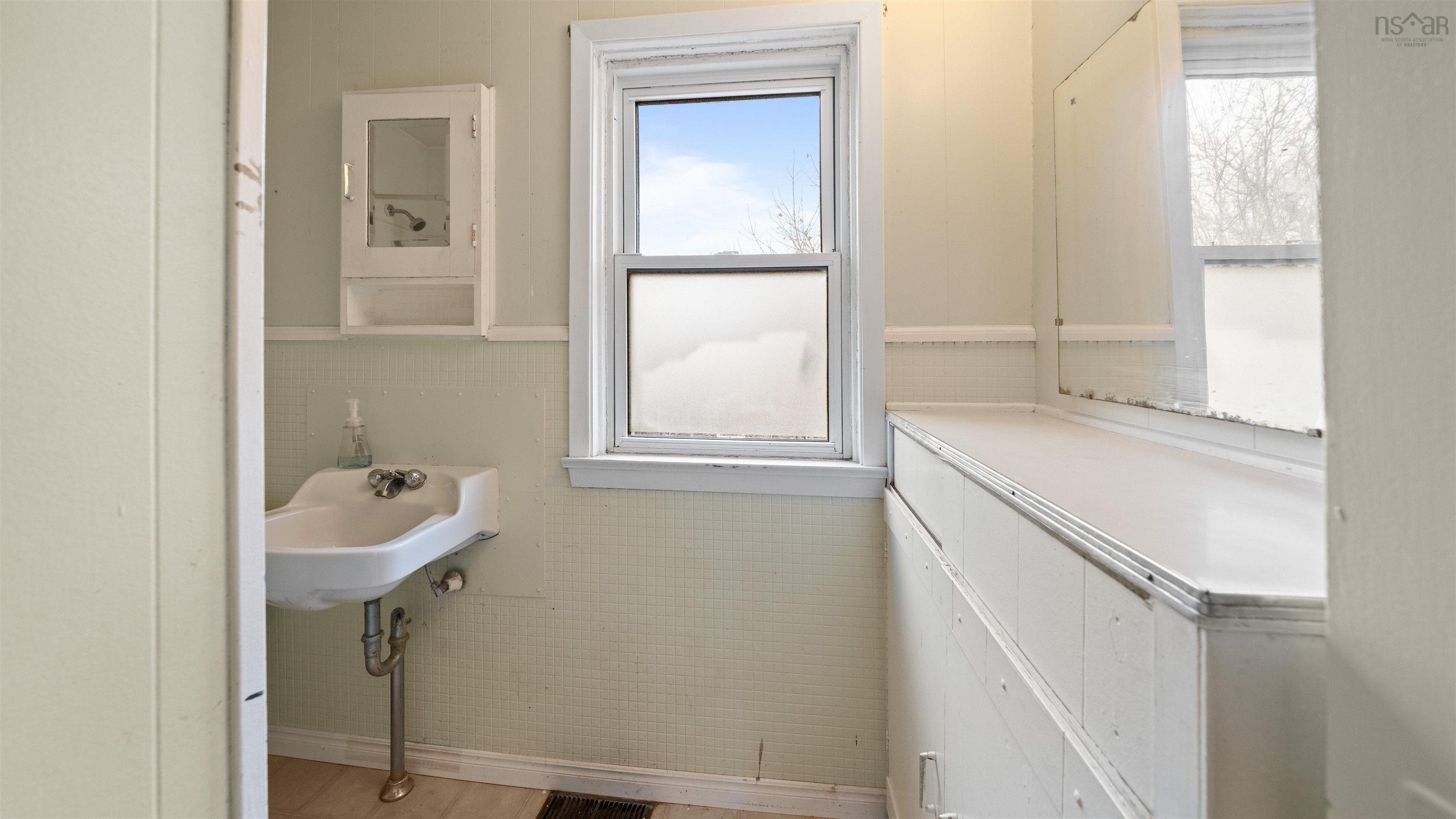 $224,500.00: 515 Pleasant Street, New Glasgow