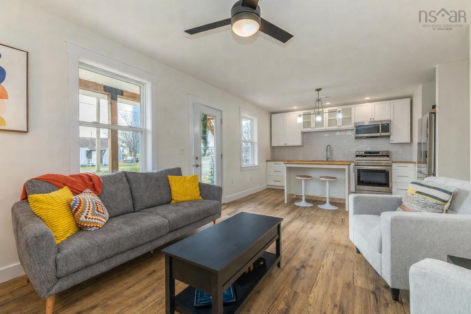 $290,000.00: 54 Oak Street, Pictou